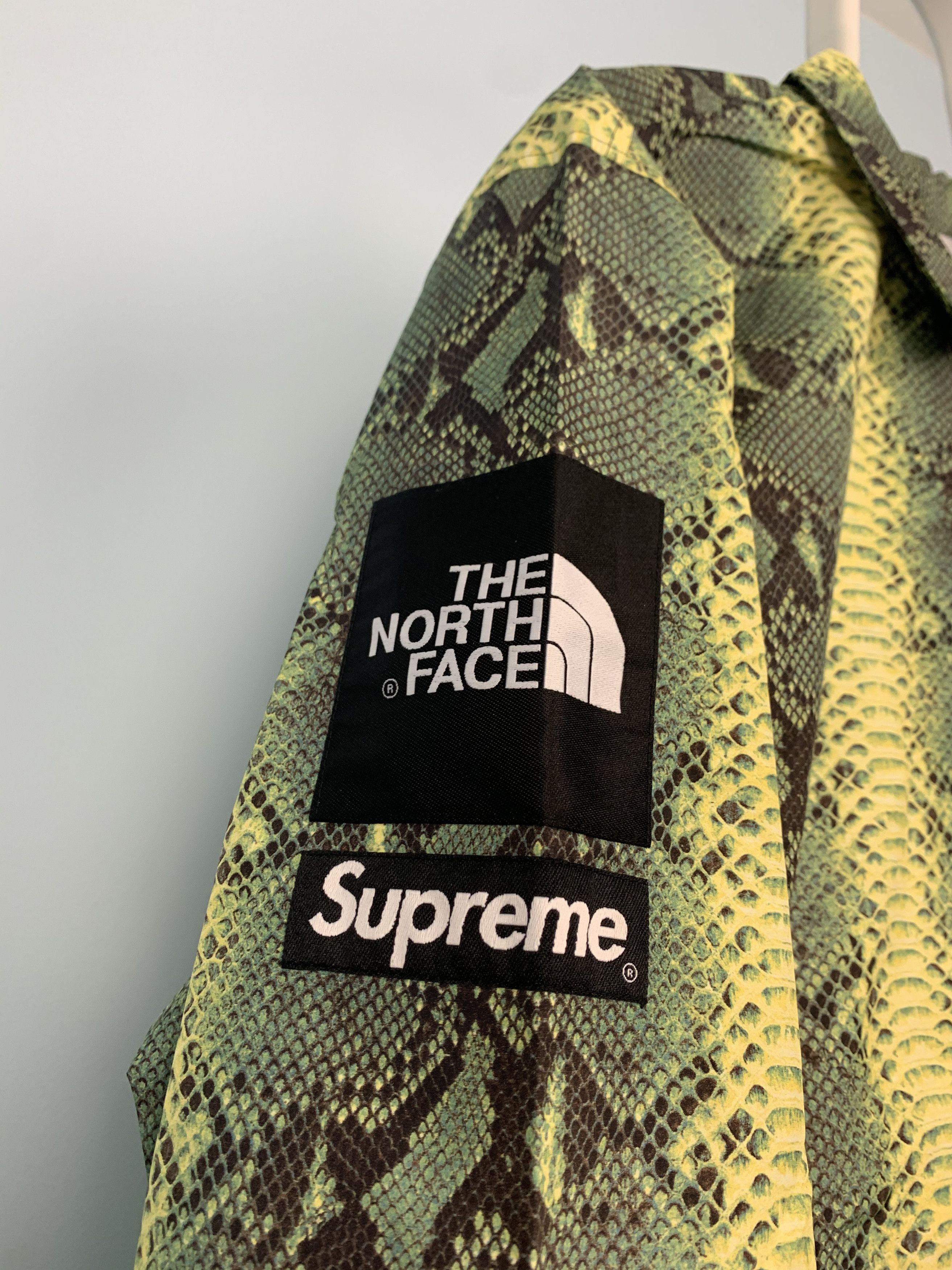 Supreme × The North Face 2018 Supreme North Face Snakeskin Taped Seam Coaches Jacket Size US L / EU 52-54 / 3 - 2 Thumbnail
