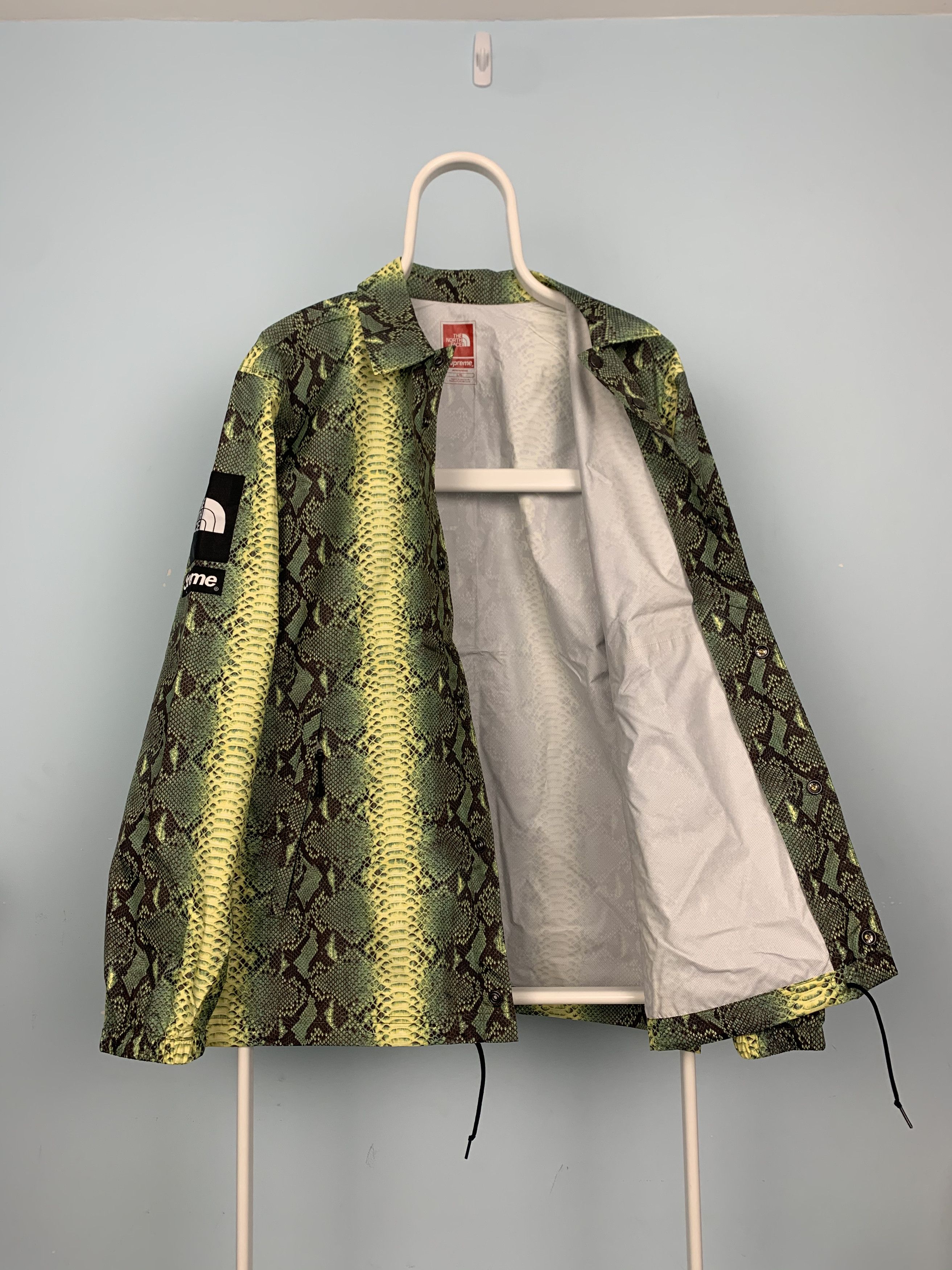 Supreme × The North Face 2018 Supreme North Face Snakeskin Taped Seam Coaches Jacket Size US L / EU 52-54 / 3 - 10 Thumbnail