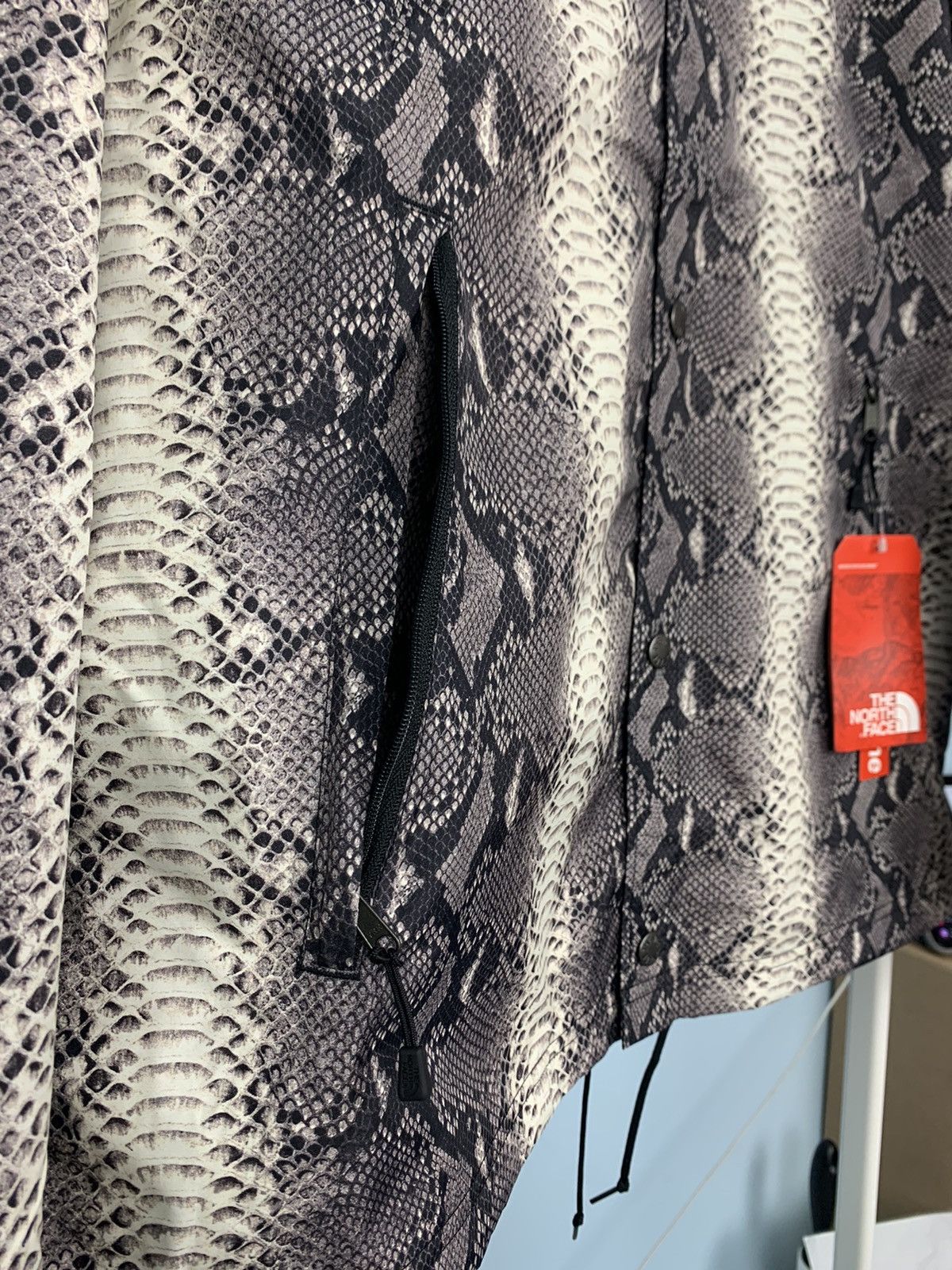 Supreme × The North Face 2018 Supreme North Face Snakeskin Taped Seam Coaches Jacket Size US L / EU 52-54 / 3 - 6 Thumbnail