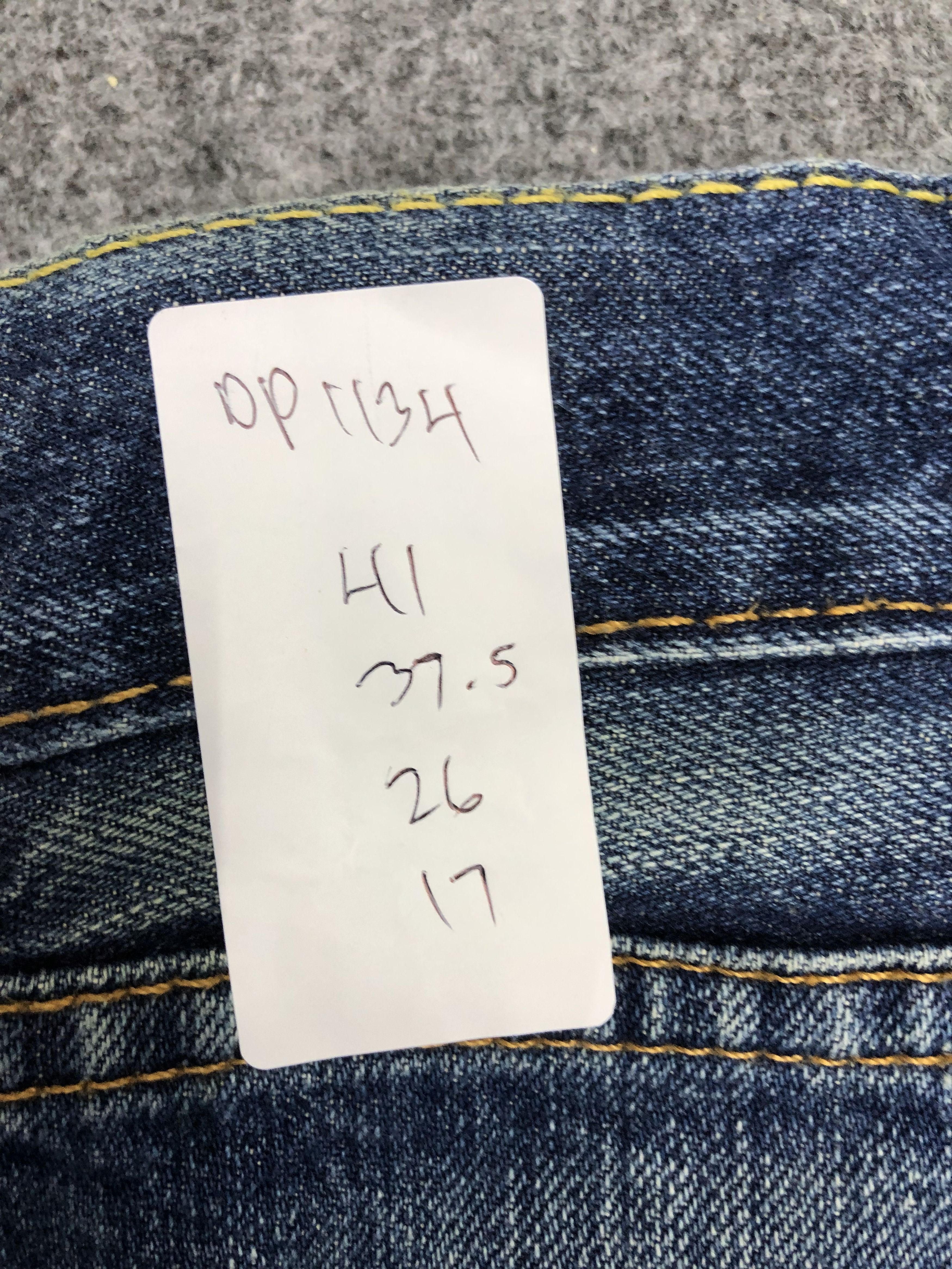 Levi's × Vintage Vintage Levis 505 Faded Blue Jeans Size US 41 - 13 Thumbnail