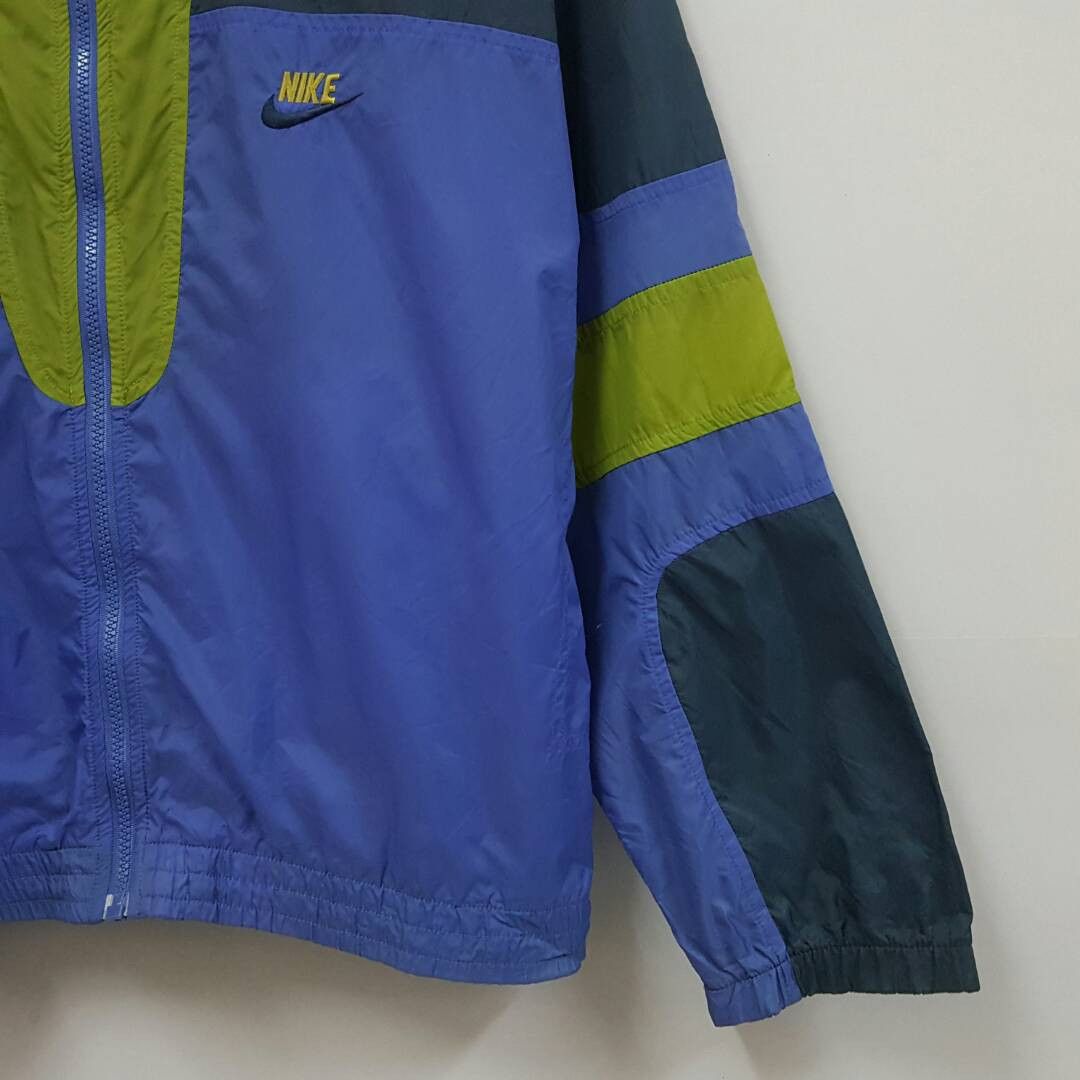 Nike × Vintage Vintage NIKE nice colour windbreaker jacket made in Taiwan Size US XL / EU 56 / 4 - 3 Thumbnail