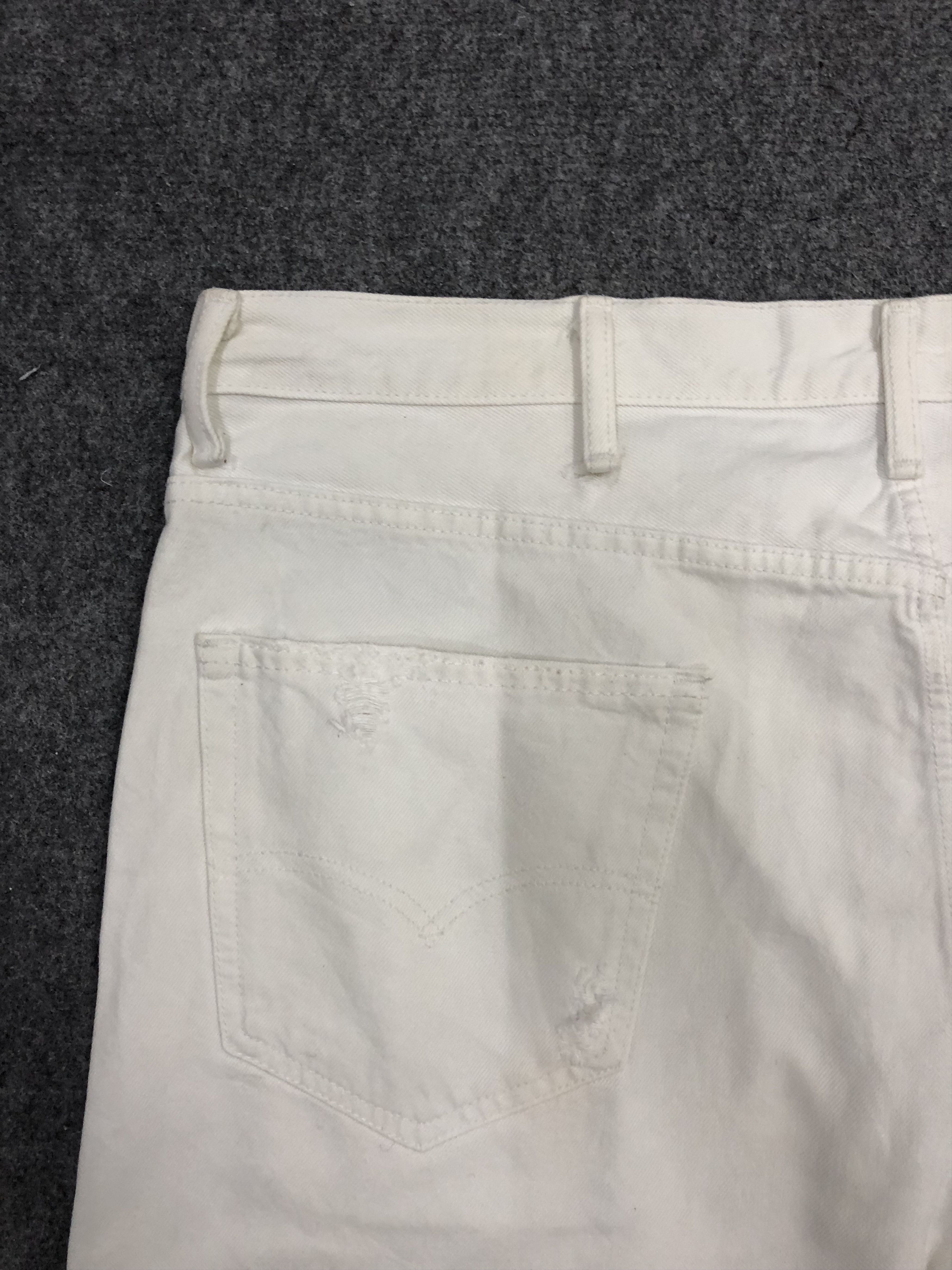 Levi's Vintage Levis 569 Jeans DP1058 Size US 43 - 13 Thumbnail