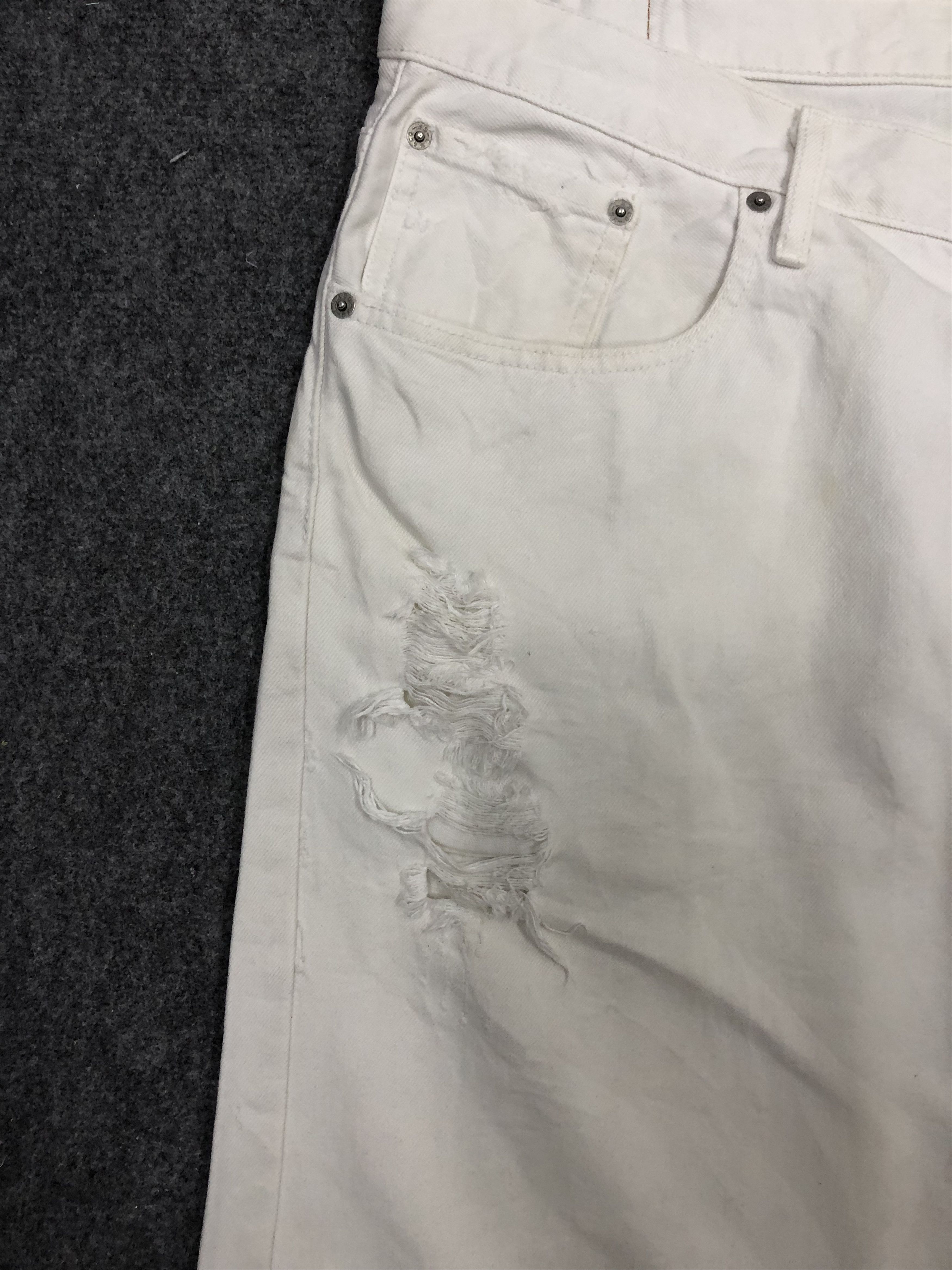 Levi's Vintage Levis 569 Jeans DP1058 Size US 43 - 7 Thumbnail