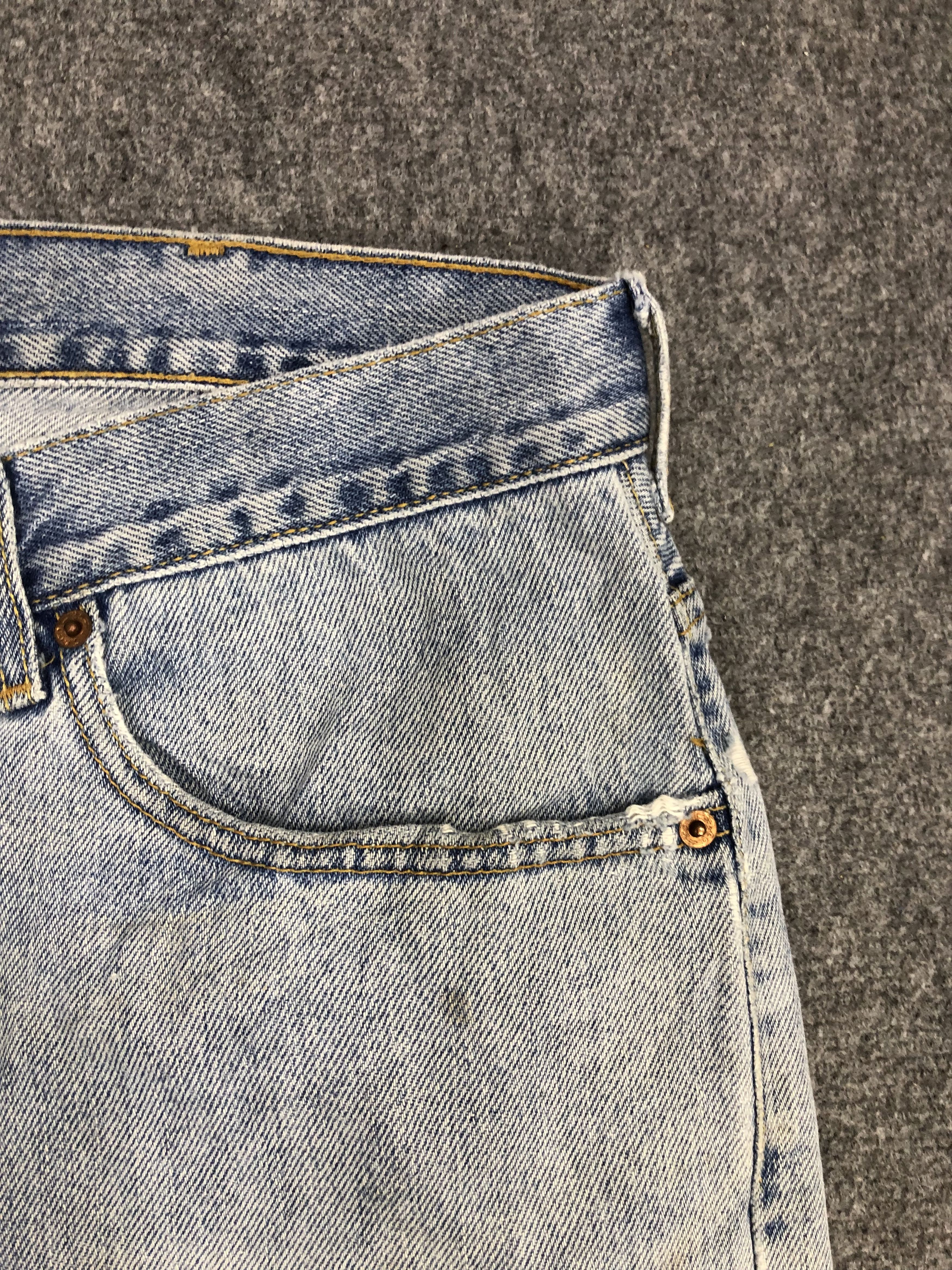 Levi's Vintage Levis 505 Light Wash Jeans DP1007 Size US 36 / EU 52 - 7 Thumbnail