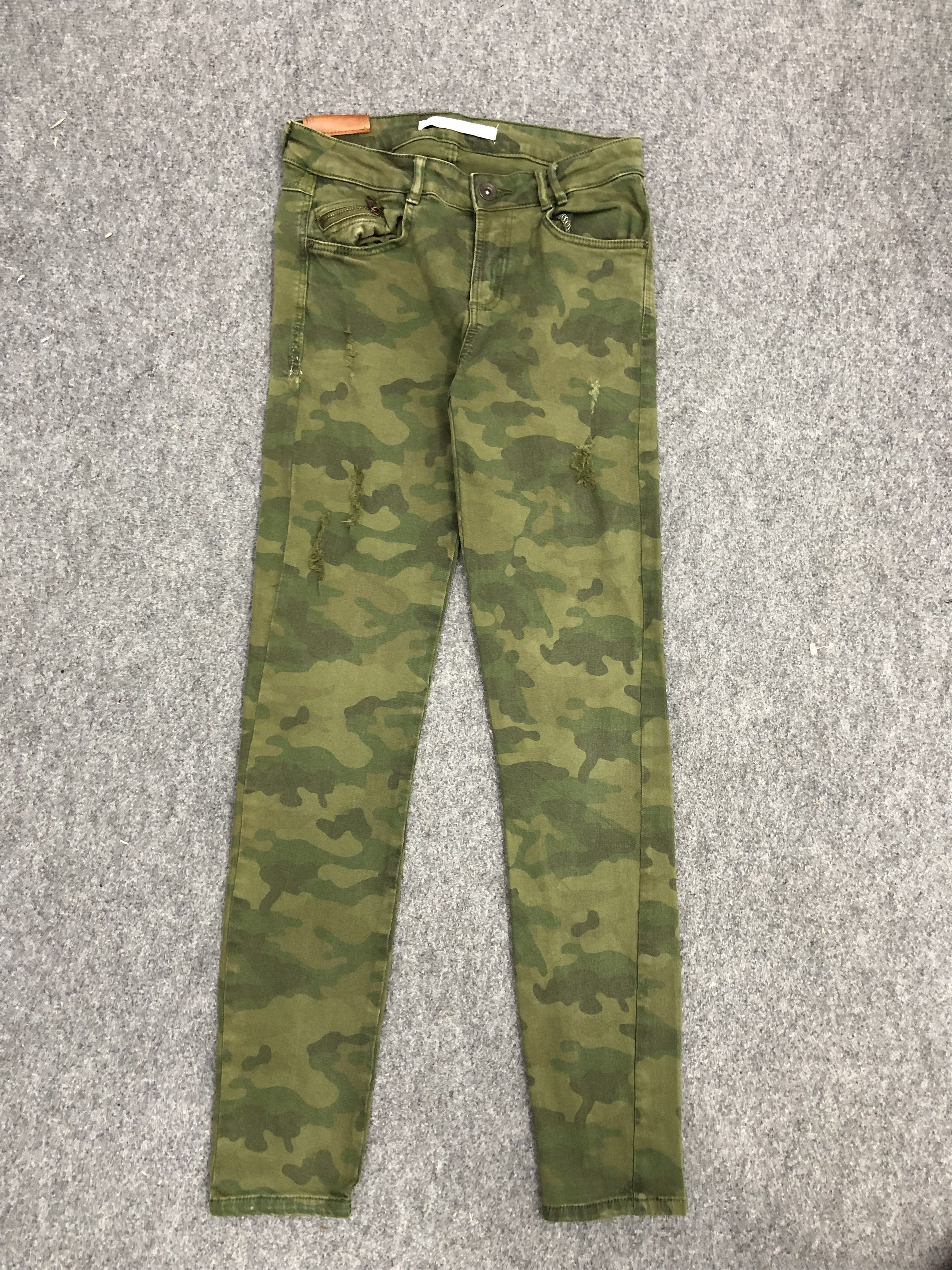 image of Vintage Zara Trafaluc Denimwear Camouflage Jeans, Men's (Size 26)
