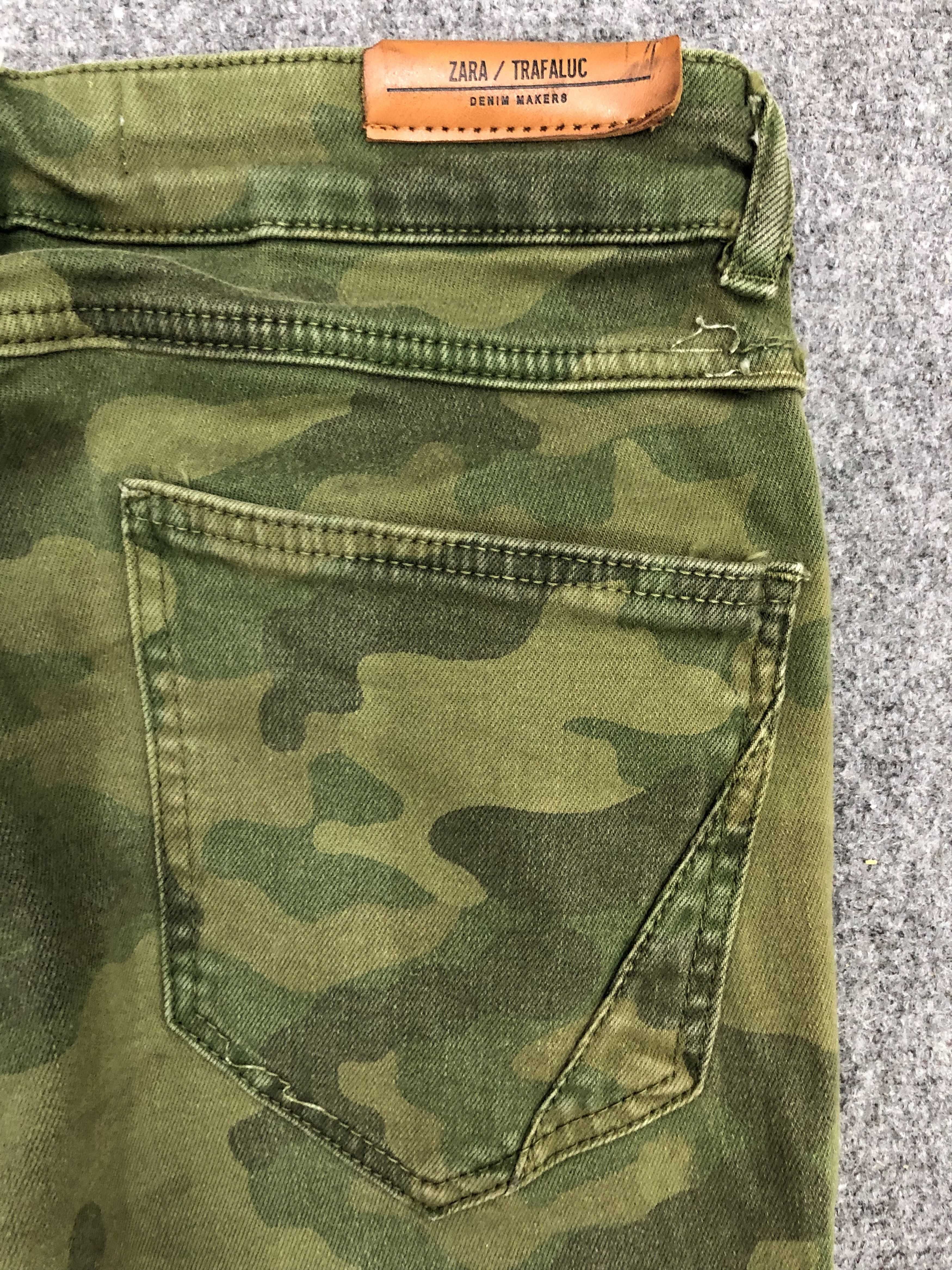 Vintage × Zara Vintage Zara Trafaluc Denimwear Camouflage Jeans Size US 26 / EU 42 - 15 Thumbnail