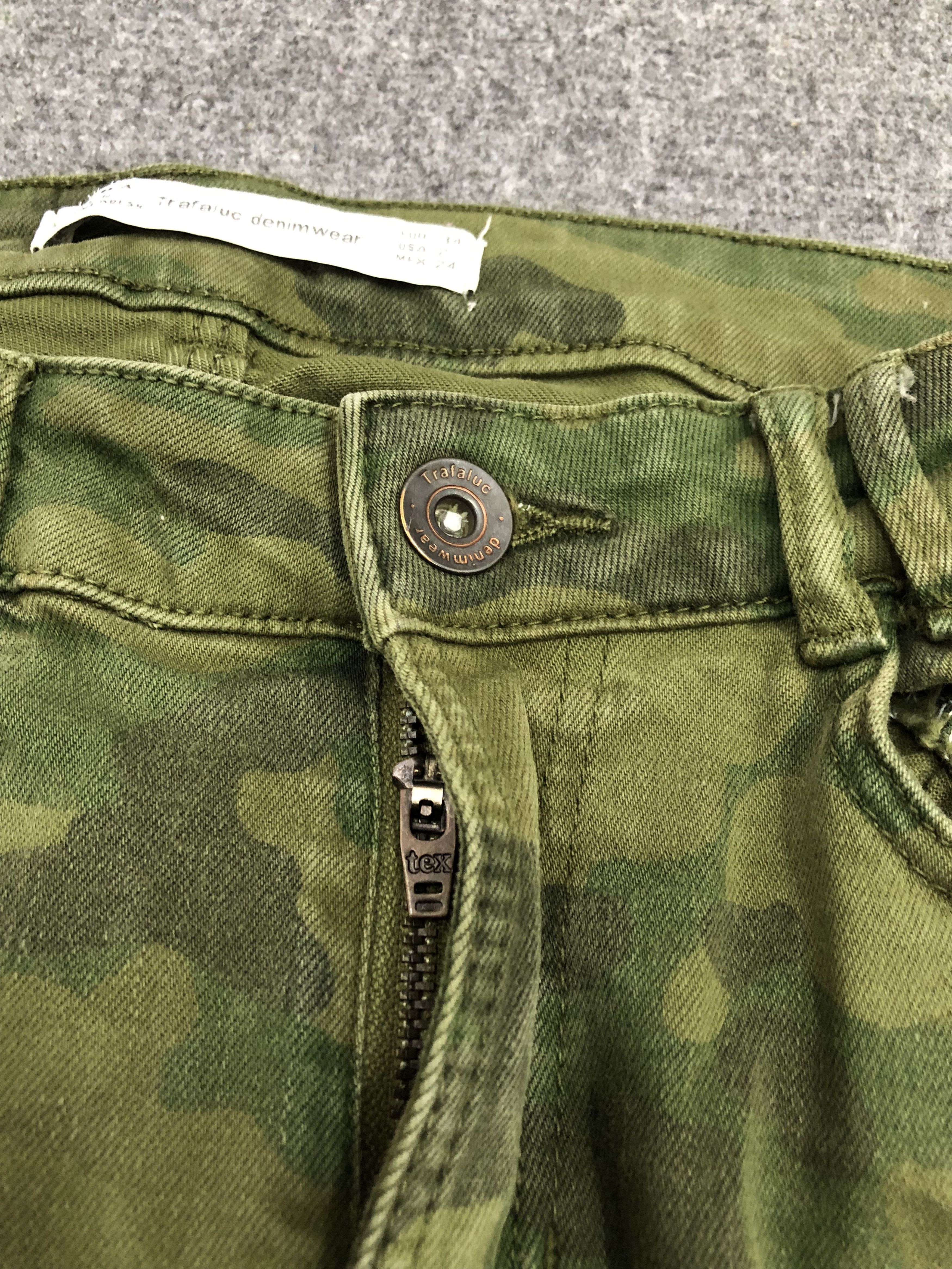 Vintage × Zara Vintage Zara Trafaluc Denimwear Camouflage Jeans Size US 26 / EU 42 - 14 Thumbnail