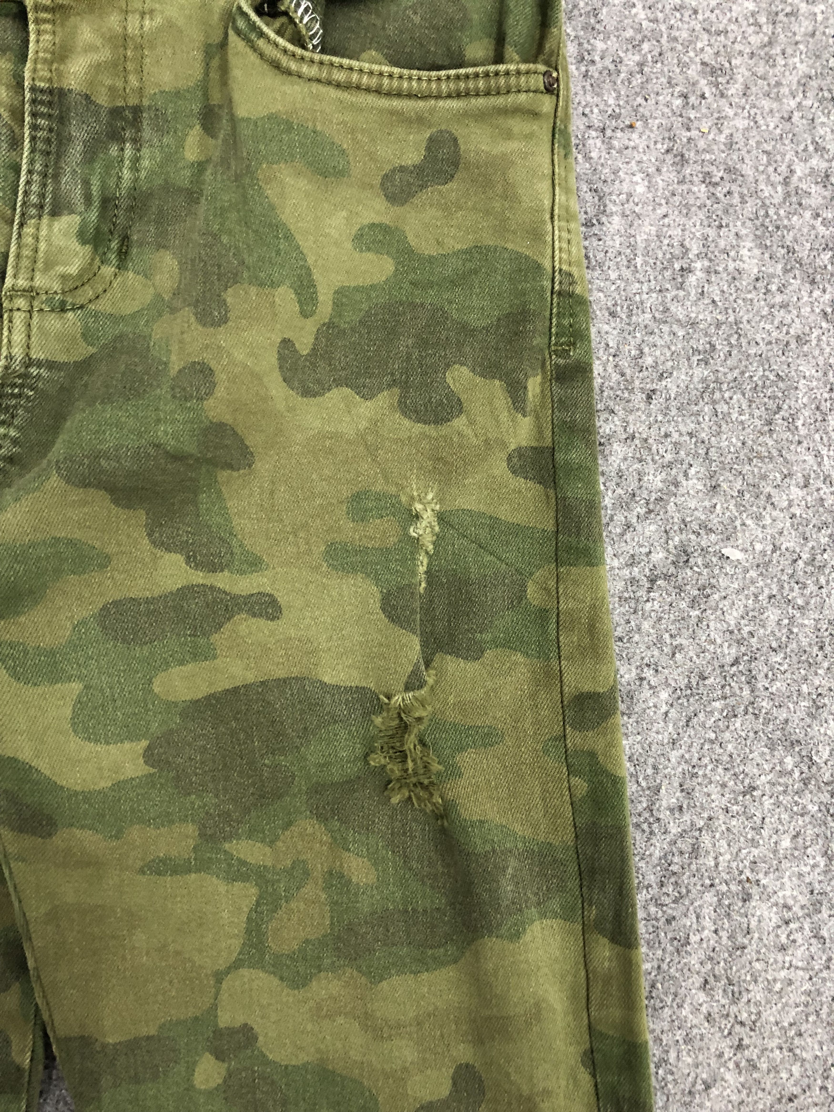 Vintage × Zara Vintage Zara Trafaluc Denimwear Camouflage Jeans Size US 26 / EU 42 - 12 Thumbnail