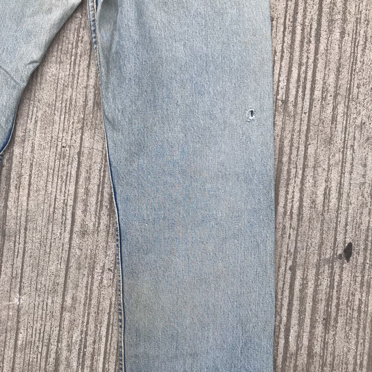 Levi's Vintage 90s Levis 505 Repaired Patchwork Denim Jeans Cobain Size US 36 / EU 52 - 16 Thumbnail