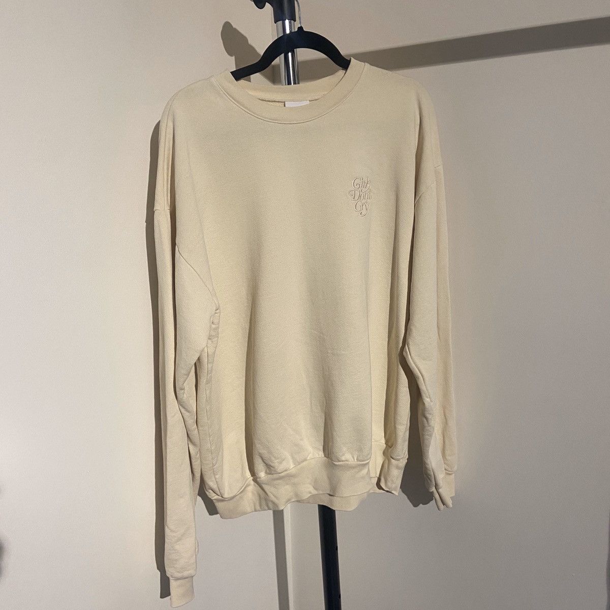 Girls Don't Cry Rare FW19 Girls Dont Cry Tonal Crew Neck Sweater Size US L / EU 52-54 / 3 - 1 Thumbnail