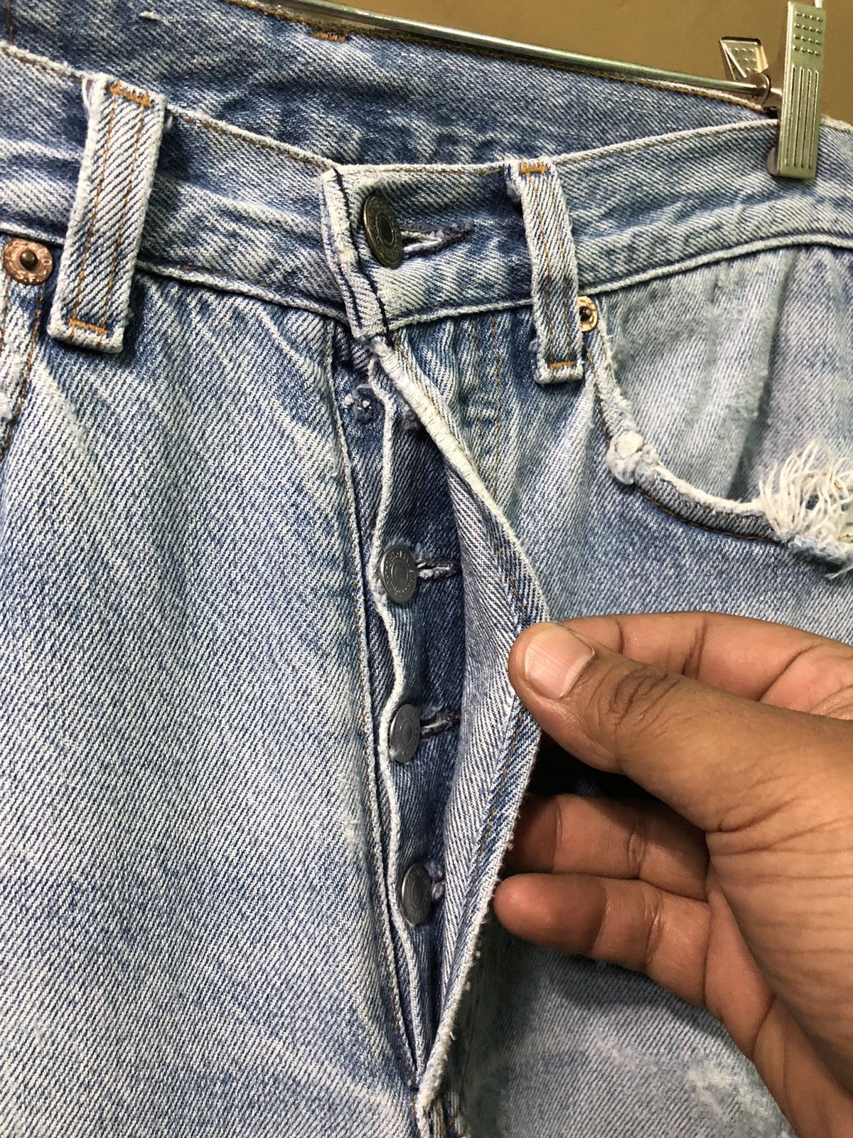 Levi's Vintage Clothing Vintage Levis 501 Distressed Denim Jeans Size US 31 - 10 Thumbnail