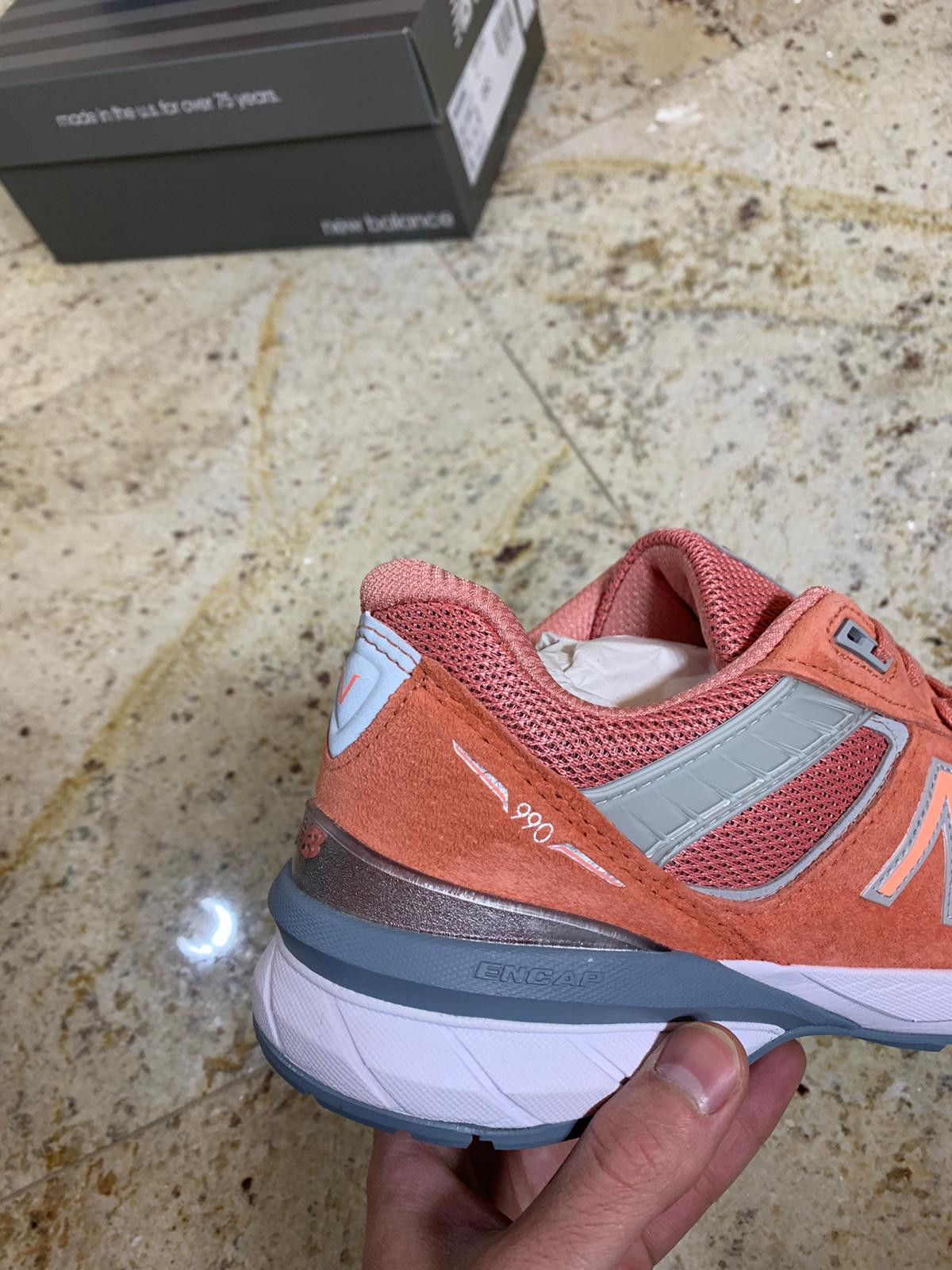 New Balance New Balance 990 v5 in Salmon Size US 7.5 / EU 40-41 - 8 Thumbnail
