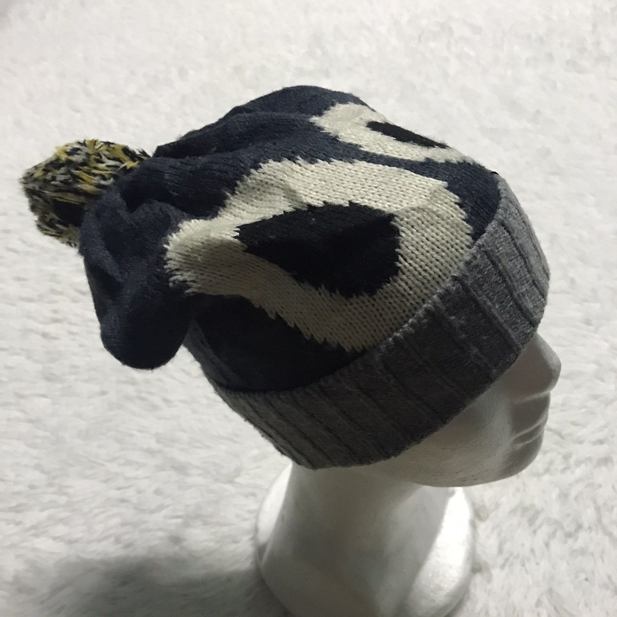 Gap Gap googly beanie/snow cap Size ONE SIZE - 4 Thumbnail