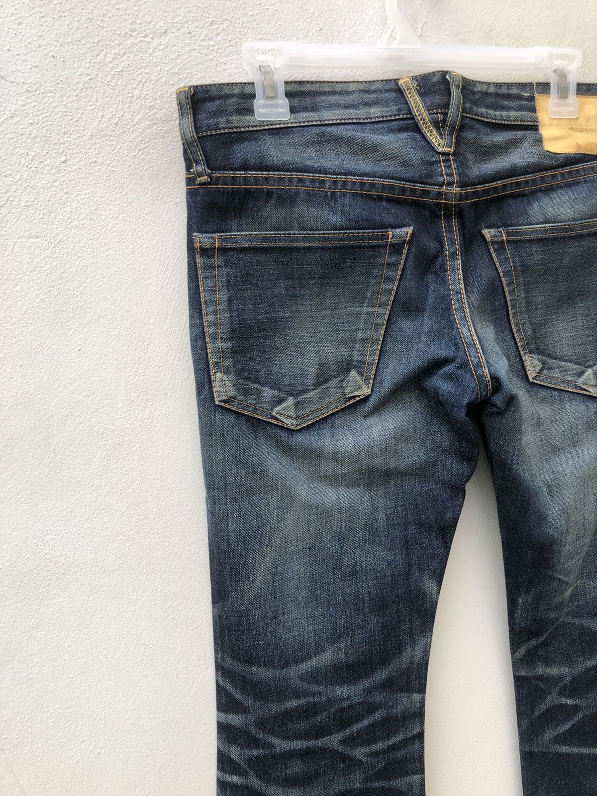 Vanquish Vanquish Japan Low Rise Released Hem Denim Flare Jeans Size US 31 - 16 Thumbnail