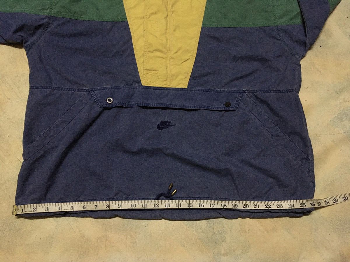 Nike Vintage Nike Light Jacket Colour Block Size US L / EU 52-54 / 3 - 13 Thumbnail