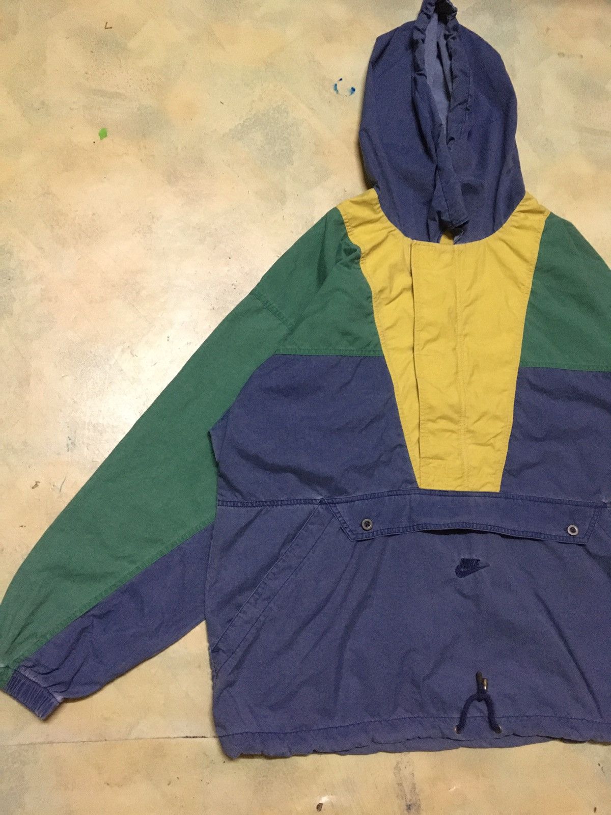Nike Vintage Nike Light Jacket Colour Block Size US L / EU 52-54 / 3 - 3 Thumbnail