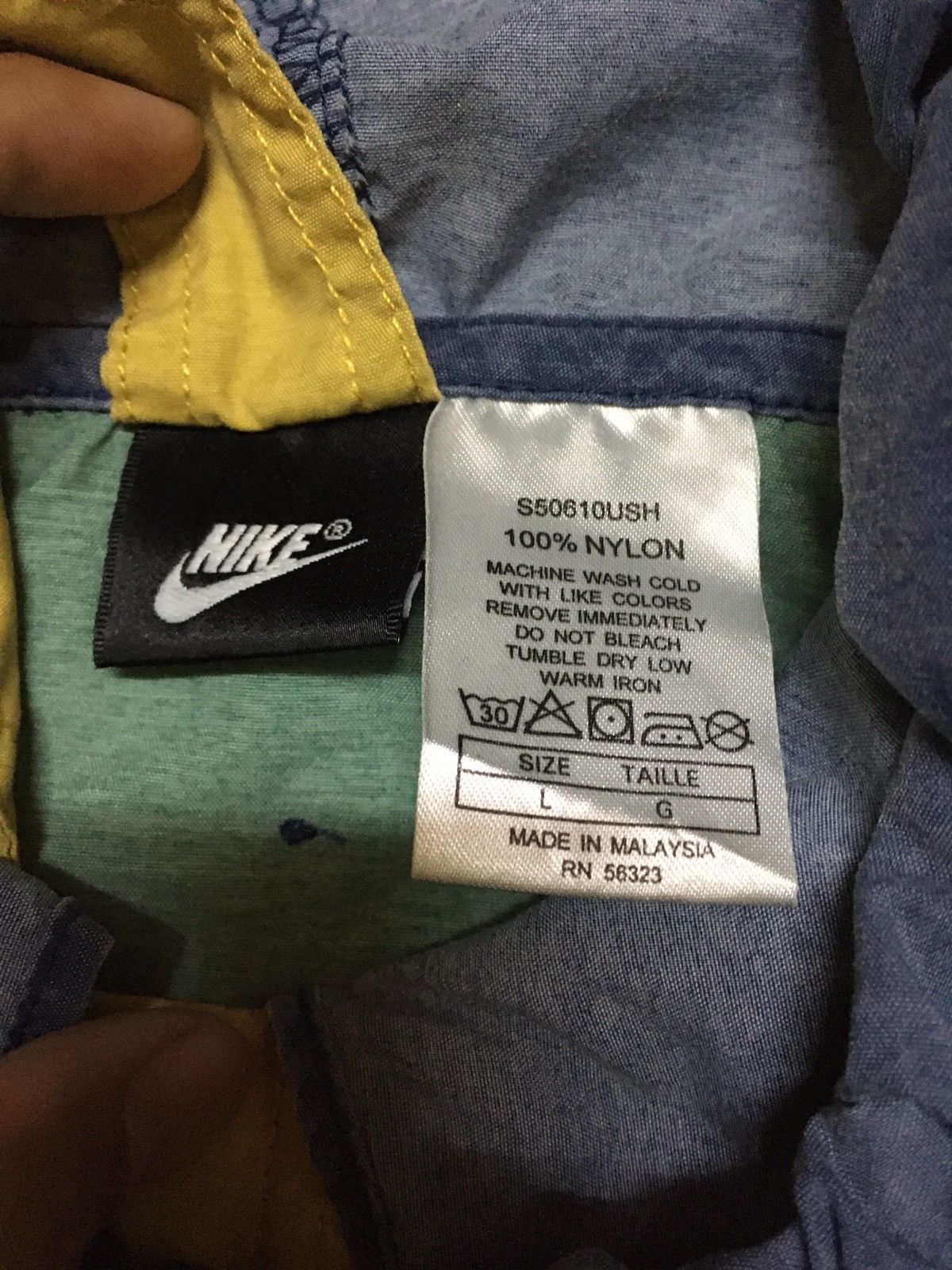 Nike Vintage Nike Light Jacket Colour Block Size US L / EU 52-54 / 3 - 7 Thumbnail
