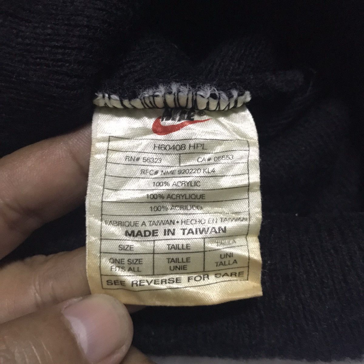 Nike Vtg Nike swoosh beanie/snow cap Size ONE SIZE - 8 Thumbnail