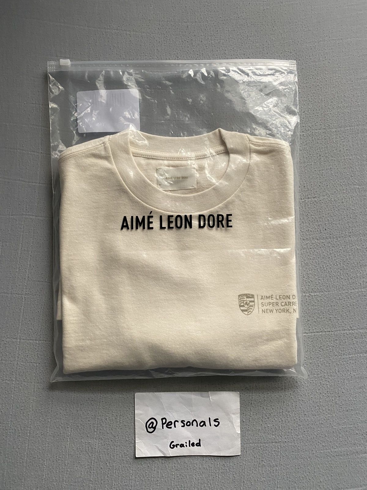 Aime Leon Dore × Porsche Design ALD x Porsche 911SC Grille Badge T-Shirt Size US M / EU 48-50 / 2 - 21 Thumbnail