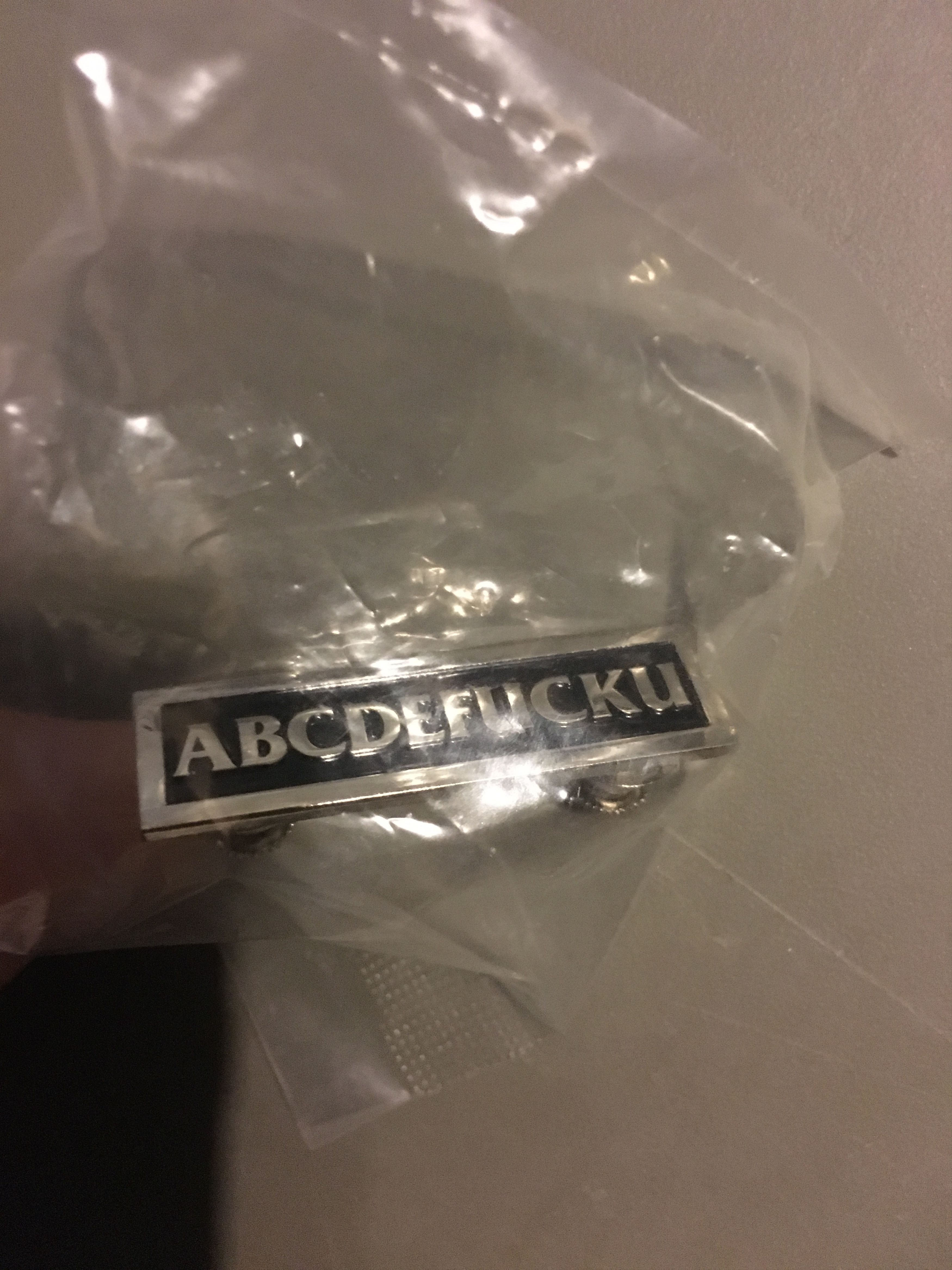 Supreme Supreme Abcdefucku Pin Size ONE SIZE - 1 Thumbnail