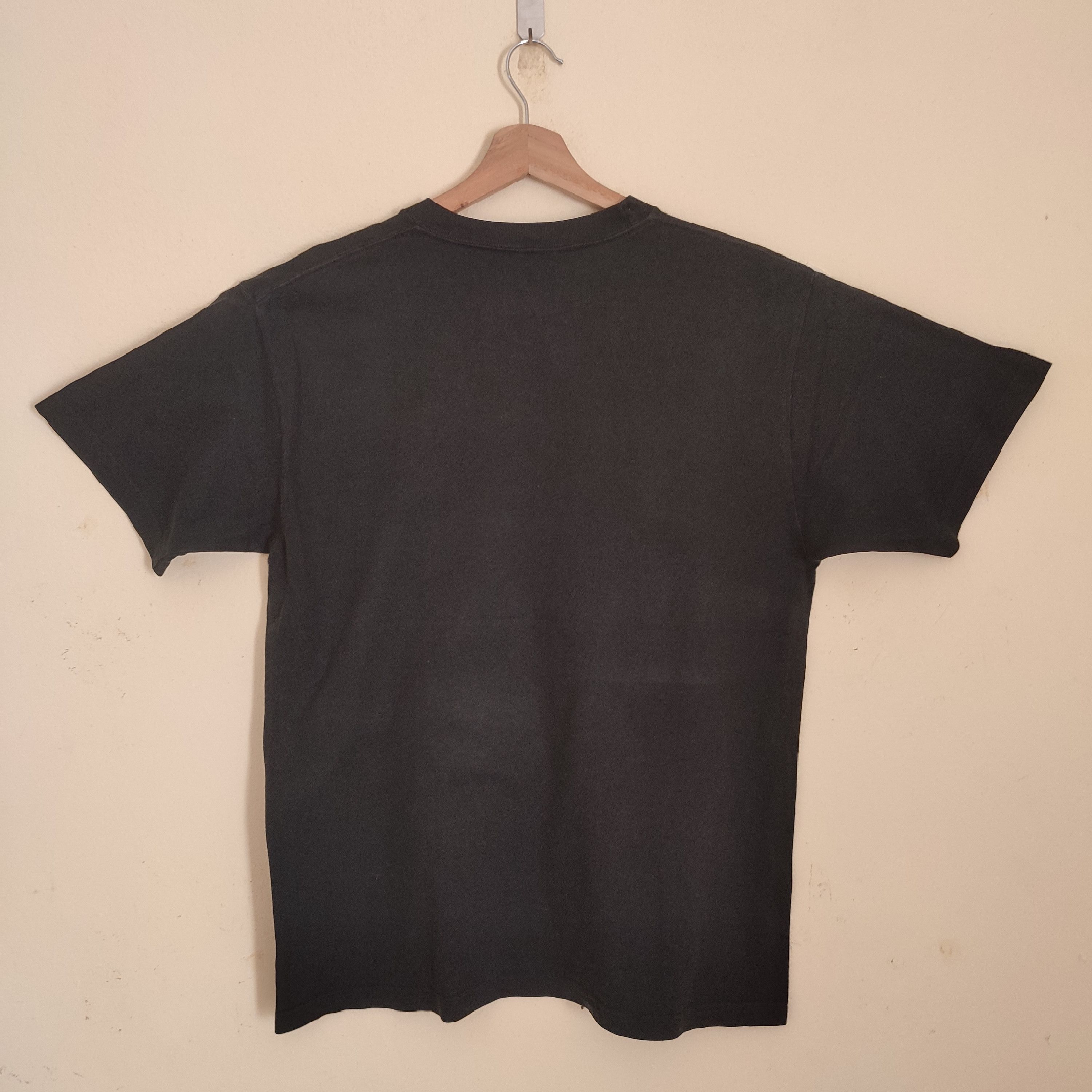 Disney × Vintage Jack Sparrow Movie The pirates of the Carribbean Tshirt Size US M / EU 48-50 / 2 - 3 Thumbnail