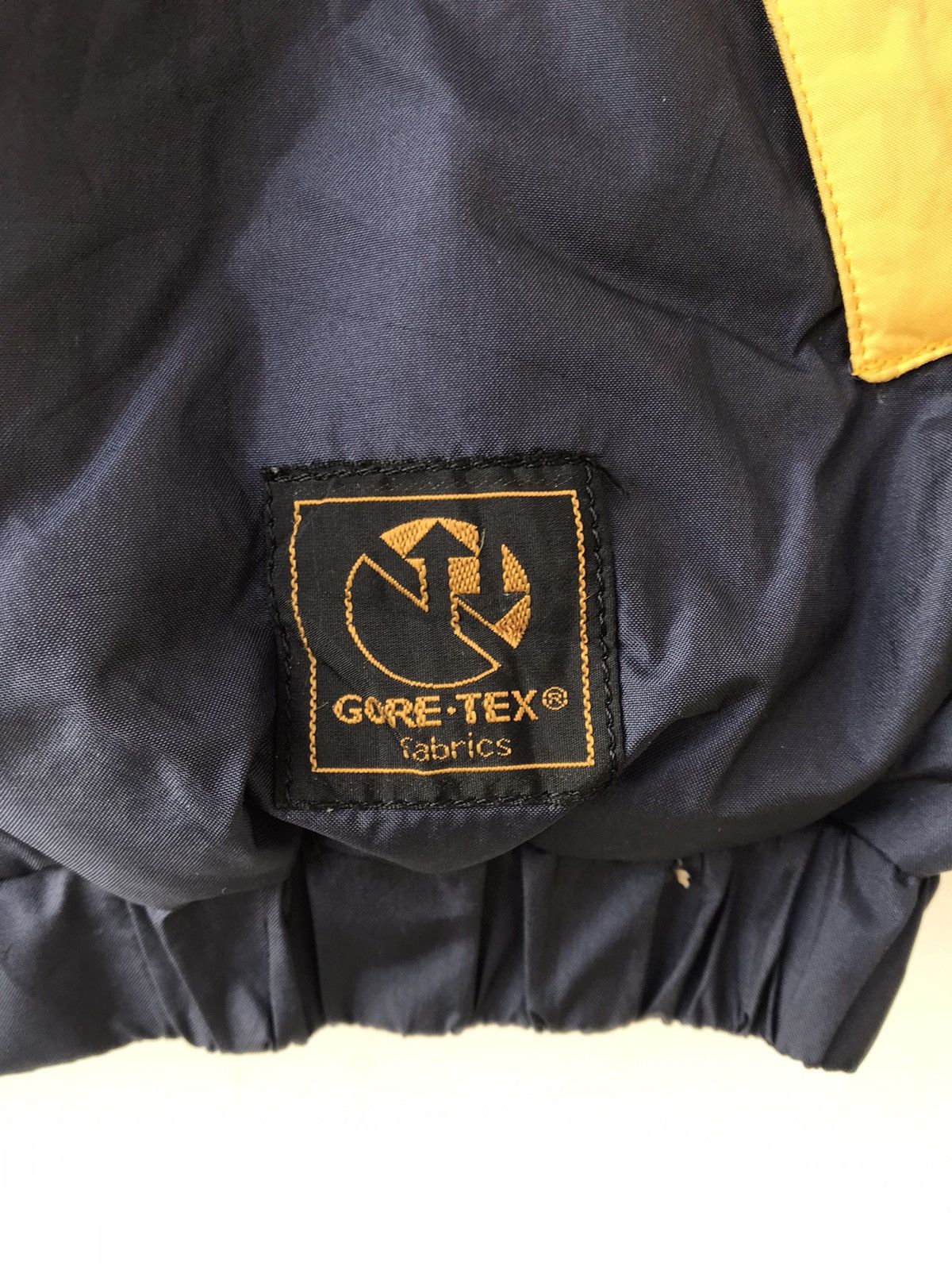 Descente VINTAGE JAPANESE BRAND DESCENTE PUFFER JACKET RARE Size US M / EU 48-50 / 2 - 4 Thumbnail