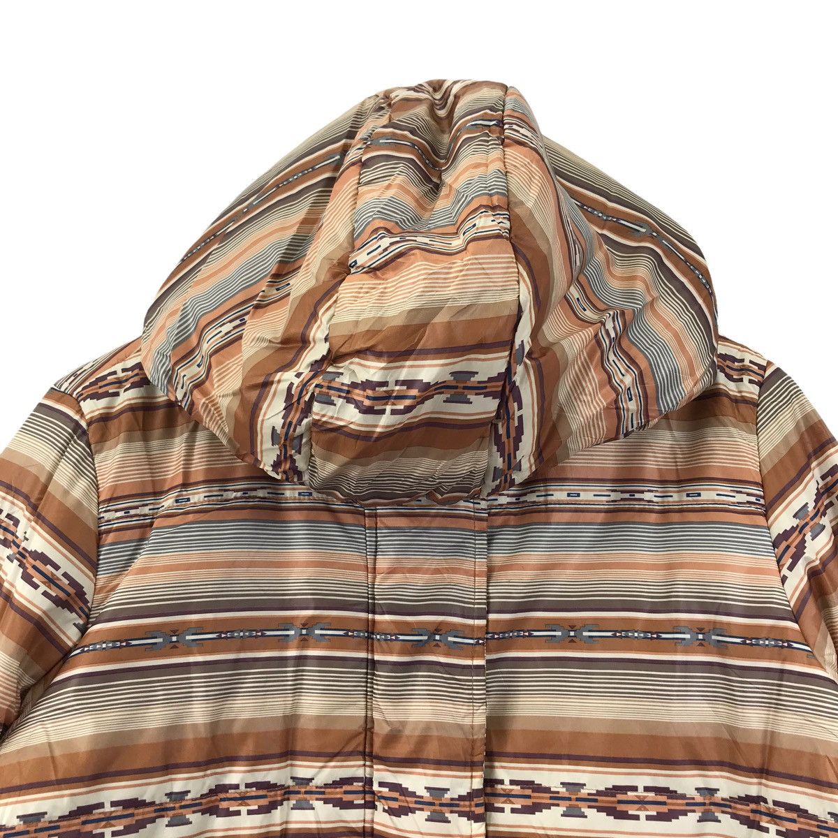 Japanese Brand × Uniqlo UNIQLO JAPANESE BRAND Navajo Aztec Native PufferBomberJacket Size US XL / EU 56 / 4 - 2 Thumbnail