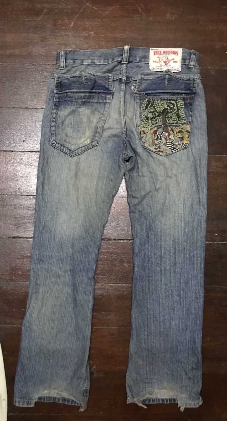 True Religion True religion denim jeans embroidered on back pocket Size US 37 - 13 Thumbnail
