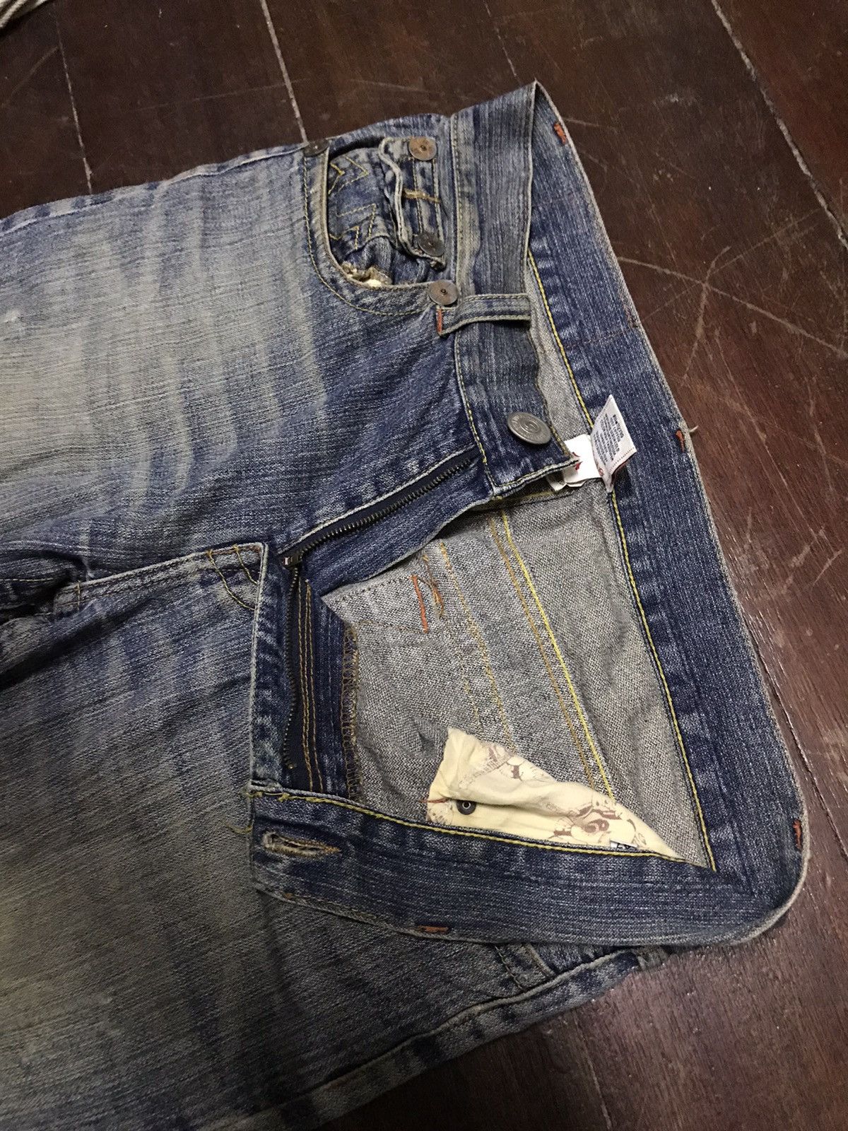True Religion True religion denim jeans embroidered on back pocket Size US 37 - 9 Thumbnail
