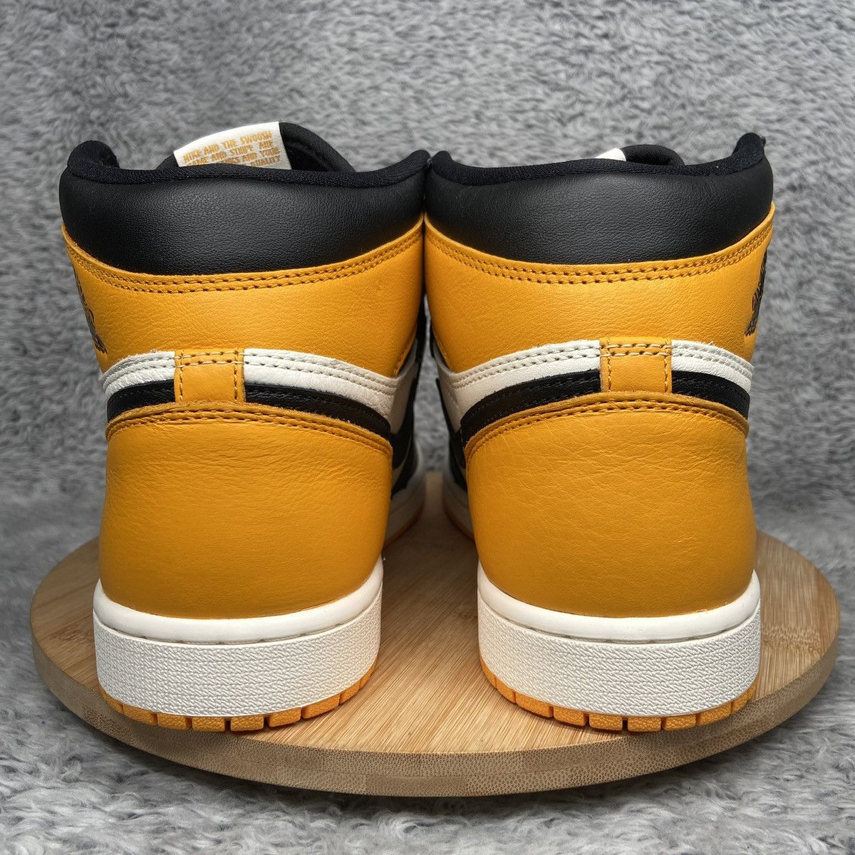 Jordan Brand Air Jordan 1 Retro High OG 'Taxi' Black Sail Men's Size 9.5 Size US 9.5 / EU 42-43 - 6 Thumbnail