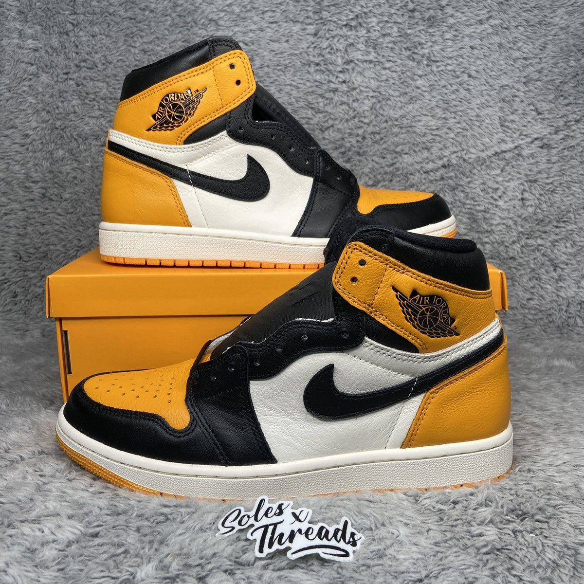 Jordan Brand Air Jordan 1 Retro High OG 'Taxi' Black Sail Men's Size 9.5 Size US 9.5 / EU 42-43 - 1 Thumbnail