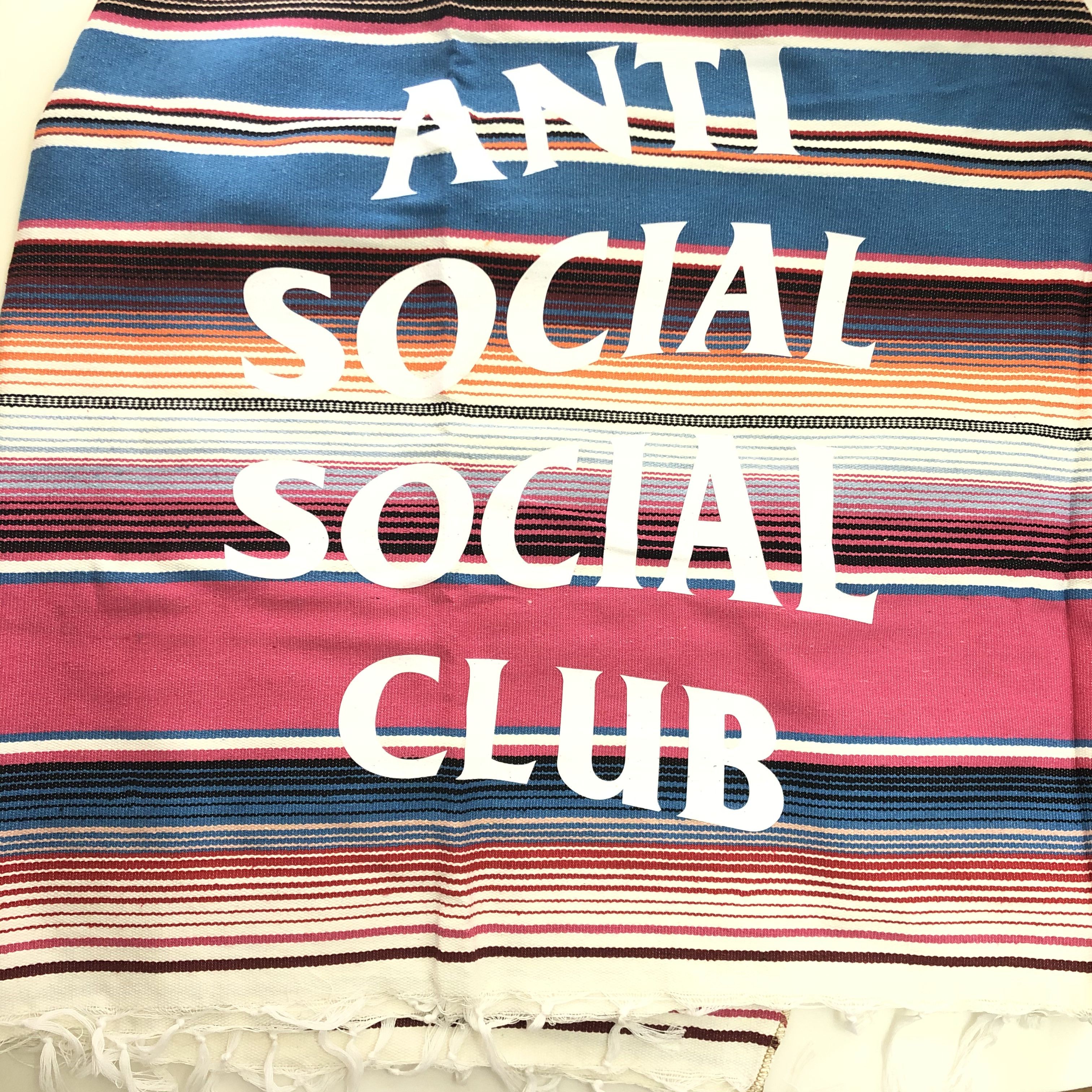 Anti Social Social Club DS White ASSC Dinner Party Blanket BAPE KITH KAWS FOG CDG Size ONE SIZE - 6 Thumbnail