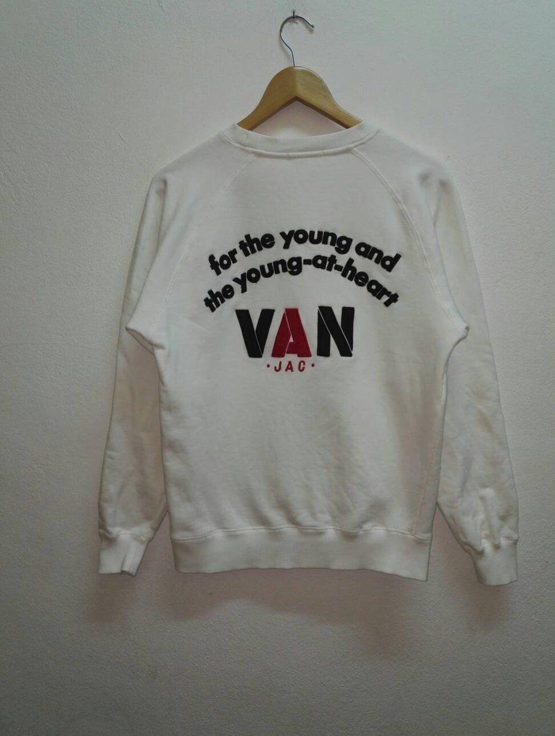 Japanese Brand 🔥Steals🔥 VAN JAC embroidered Big Logo JUMPER (ss265) Size US S / EU 44-46 / 1 - 1 Thumbnail