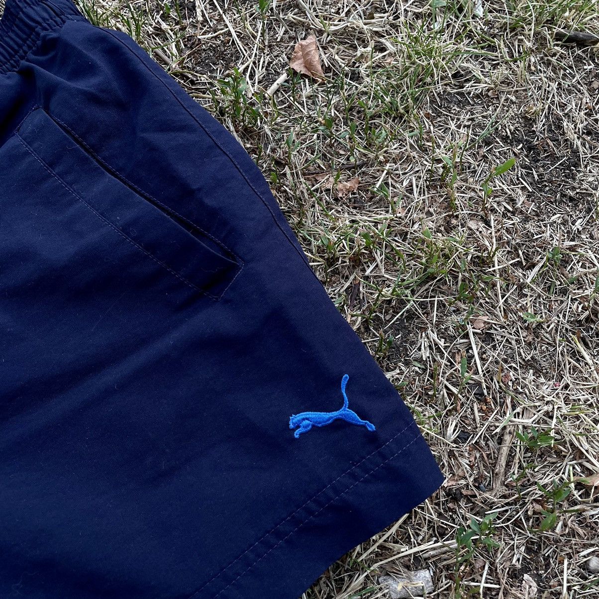 Vintage Vintage 90s Puma Shorts Baggy Streetwear Y2K Navy Faded 30 Size US 30 / EU 46 - 3 Thumbnail
