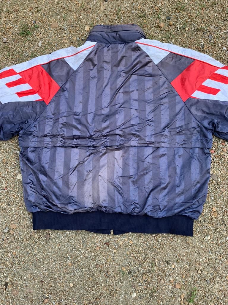 Asics Vintage Asics Jacket Windbreaker Size US L / EU 52-54 / 3 - 4 Thumbnail