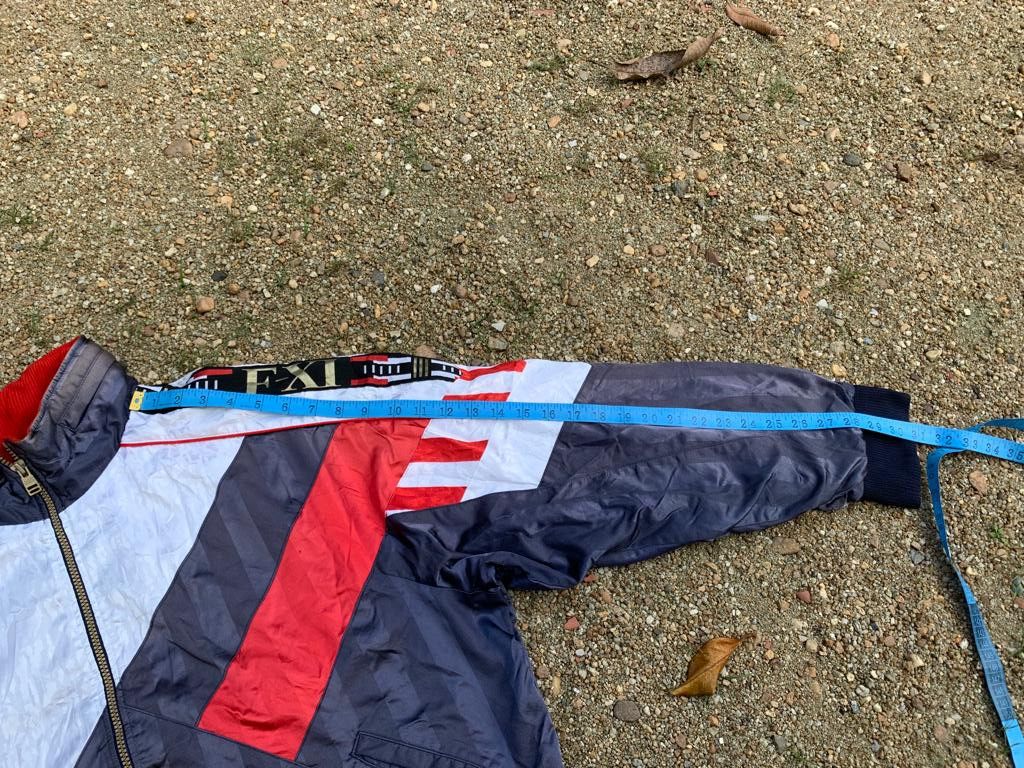 Asics Vintage Asics Jacket Windbreaker Size US L / EU 52-54 / 3 - 15 Thumbnail