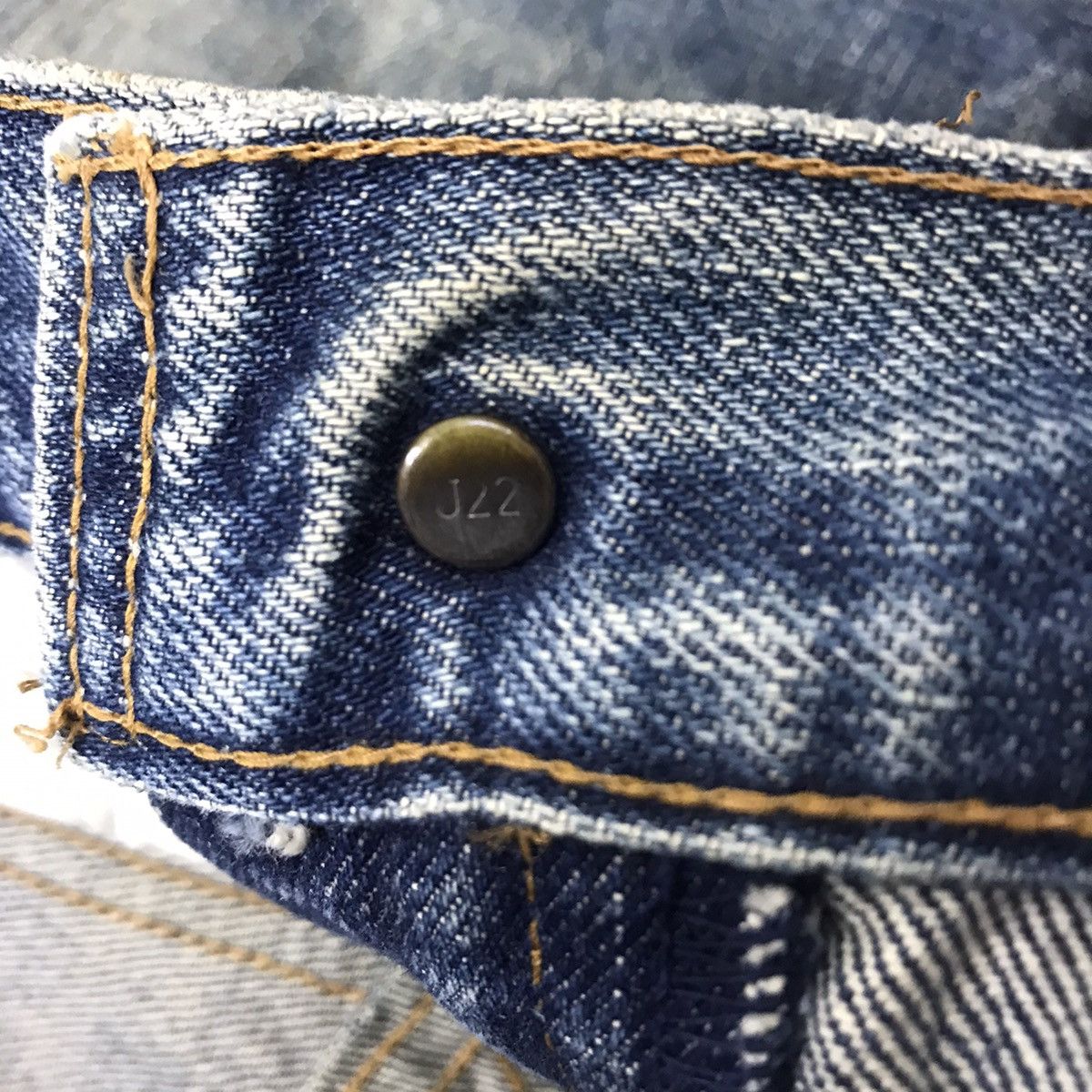Levi's Vintage Levis 502 Thrashed Denim Selvedge Japan Size US 32 / EU 48 - 20 Thumbnail