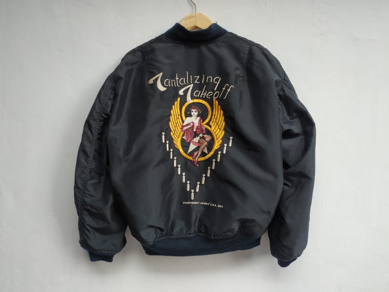 Avirex Fit S to M, Vtg Avirex Embroidered Bomber Jacket Size US S / EU 44-46 / 1 - 1 Thumbnail