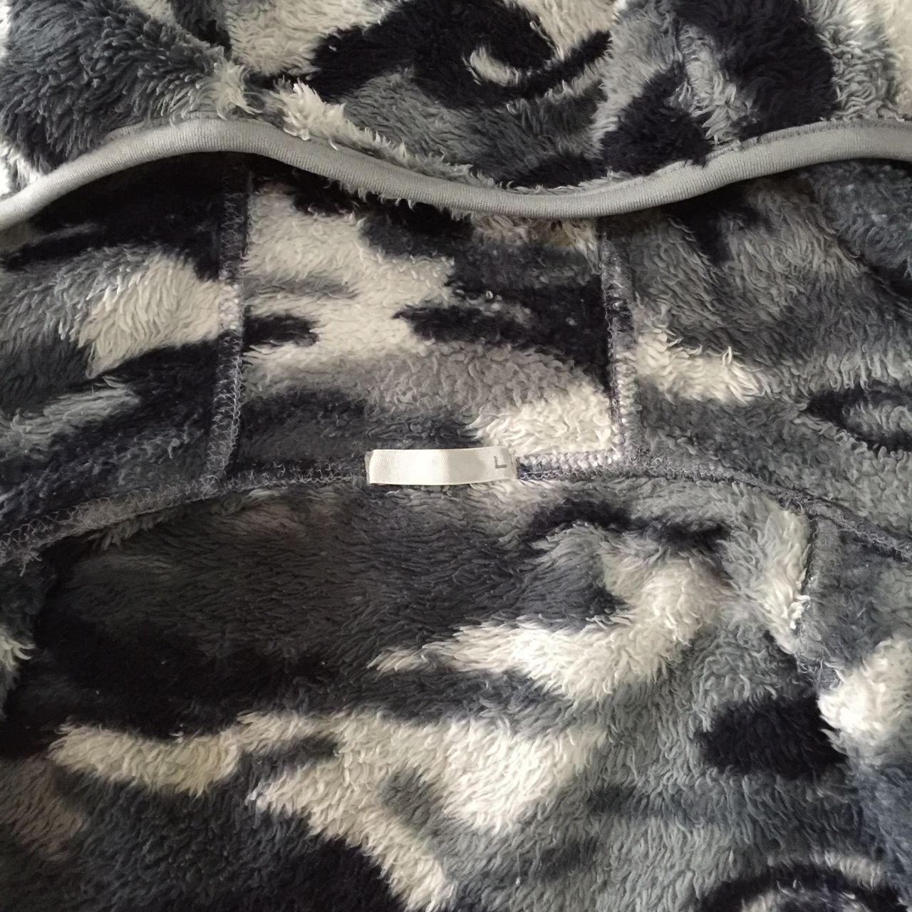 Japanese Brand Camouflage hoodie fleece zipper jacket sweater Size US L / EU 52-54 / 3 - 8 Thumbnail