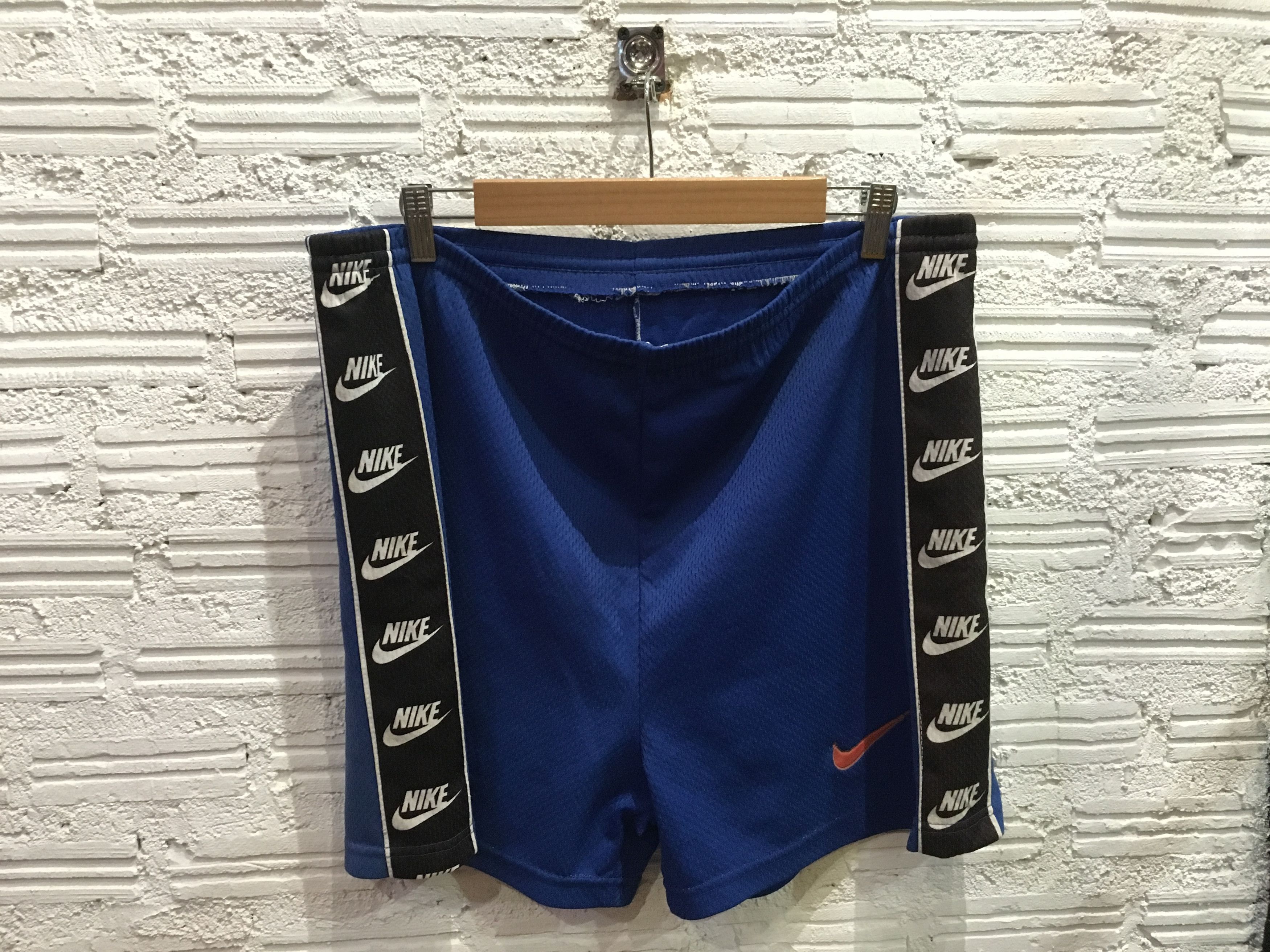 Nike × Vintage Vintage Nike Shorts Swoosh Logo Striped Size 32-40 Size US 32 / EU 48 - 1 Thumbnail