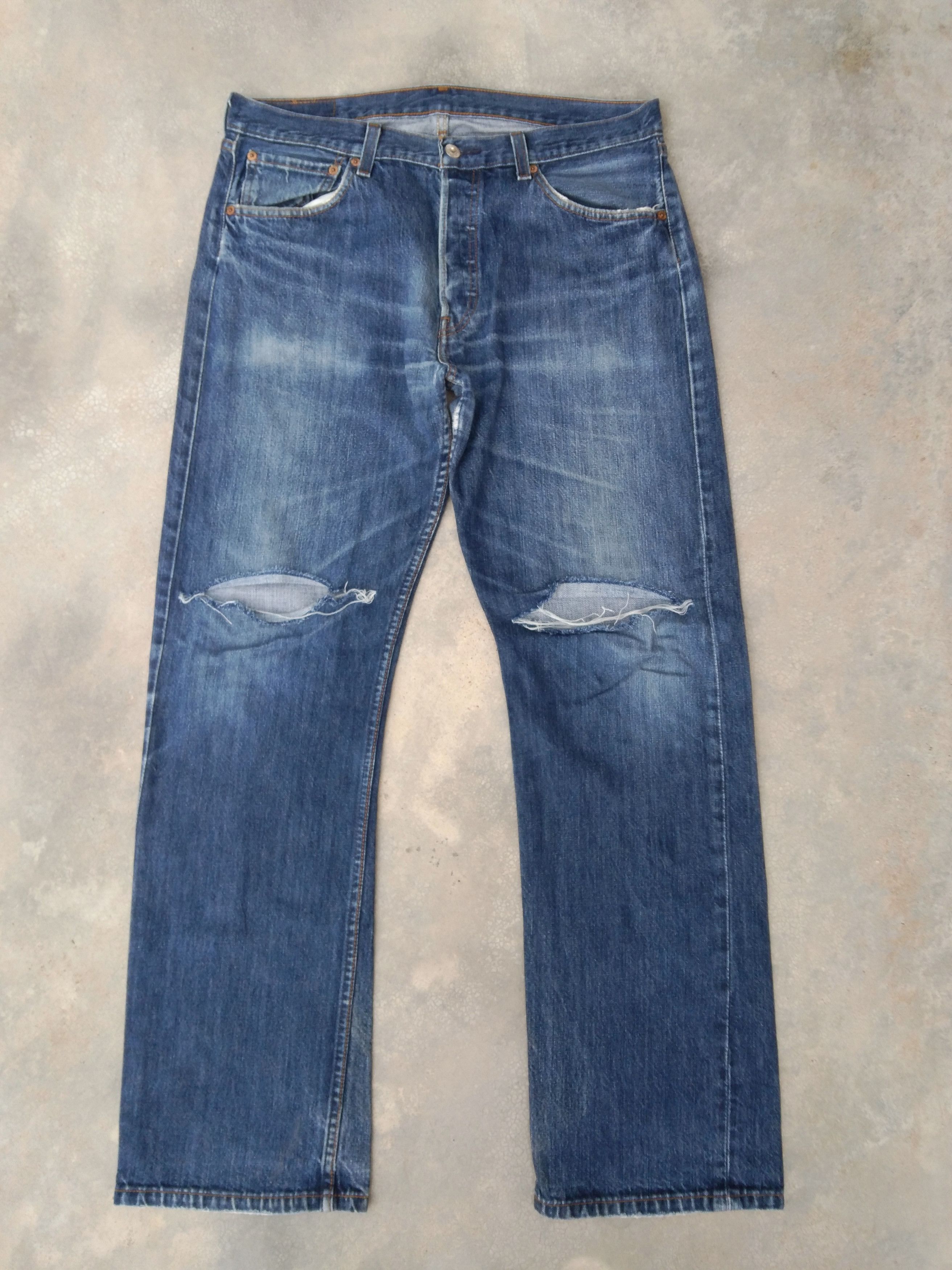 Vintage Levis 501 Straight Leg Distressed Jeans 34x32