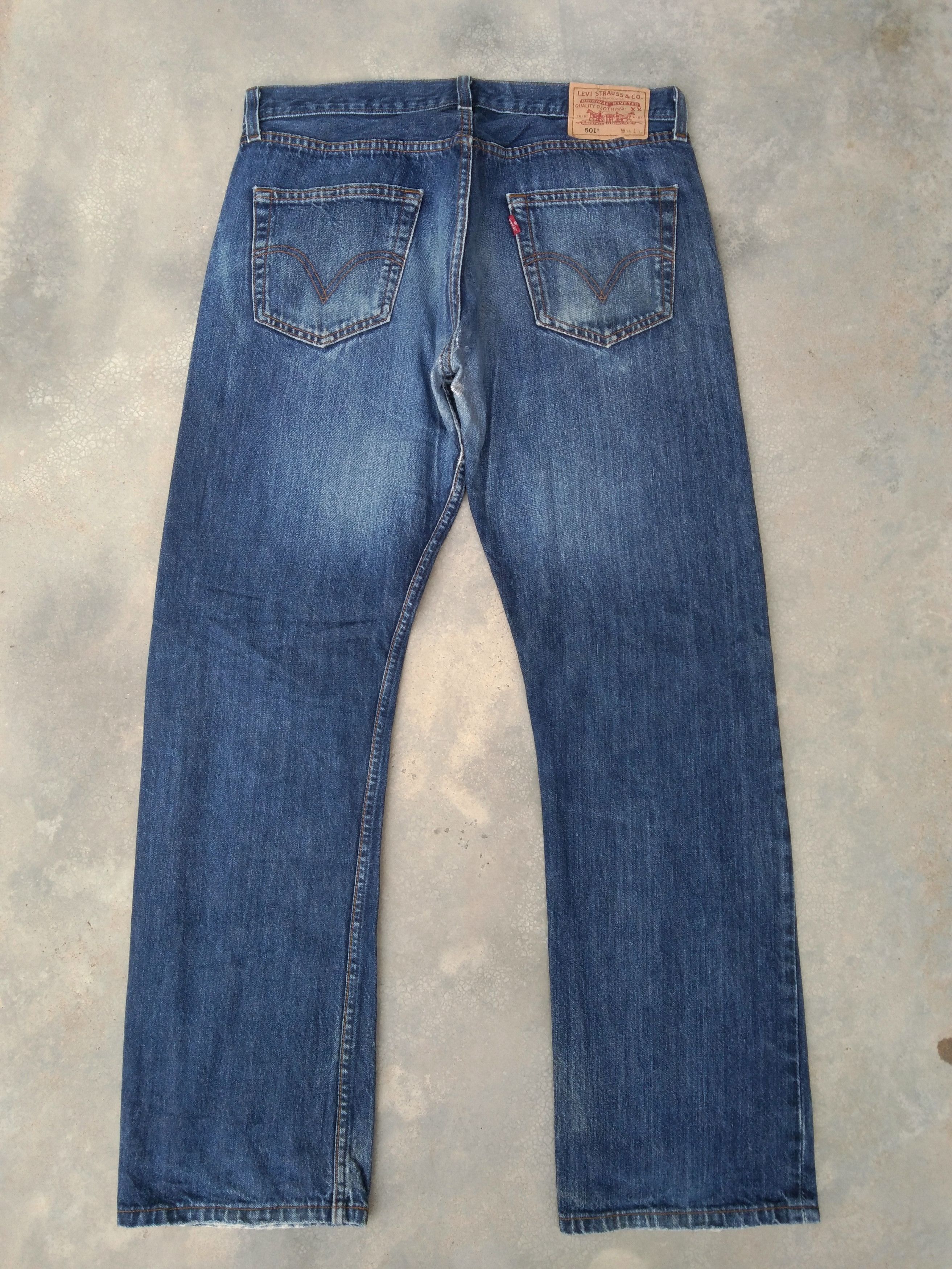 Vintage Levis 501 Straight Leg Distressed Jeans 34x32
