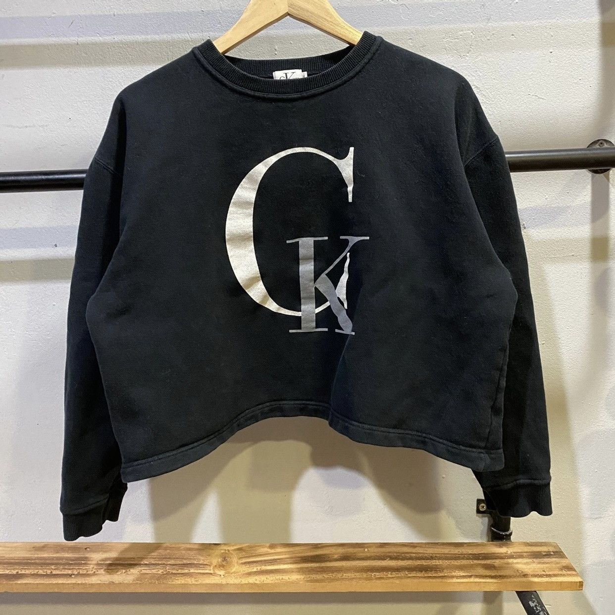 Calvin Klein VINTAGE RARE‼️Calvin Klein Jeans Big Logo Size M Crop Tops Size M / US 6-8 / IT 42-44 - 1 Thumbnail