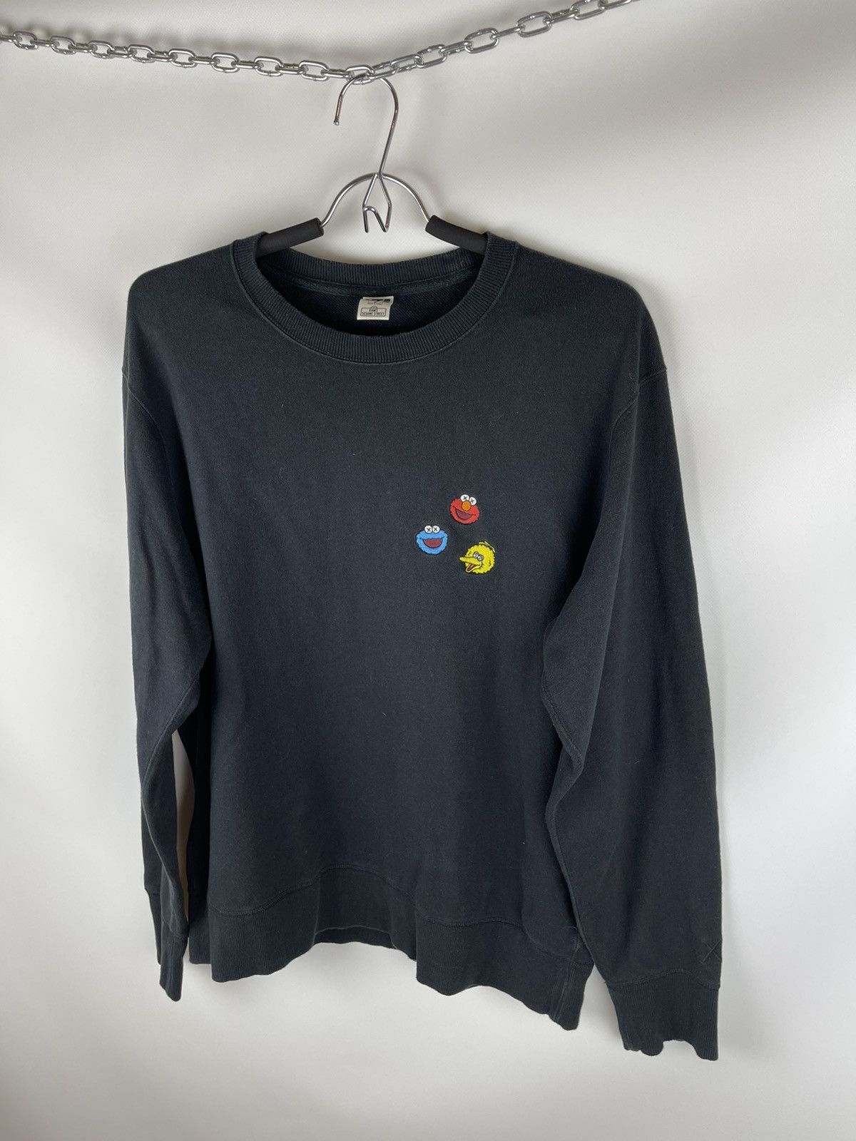 Kaws × Uniqlo KAWS x Uniqlo x Sesame Street Logo sweatshirt Size US M / EU 48-50 / 2 - 4 Thumbnail