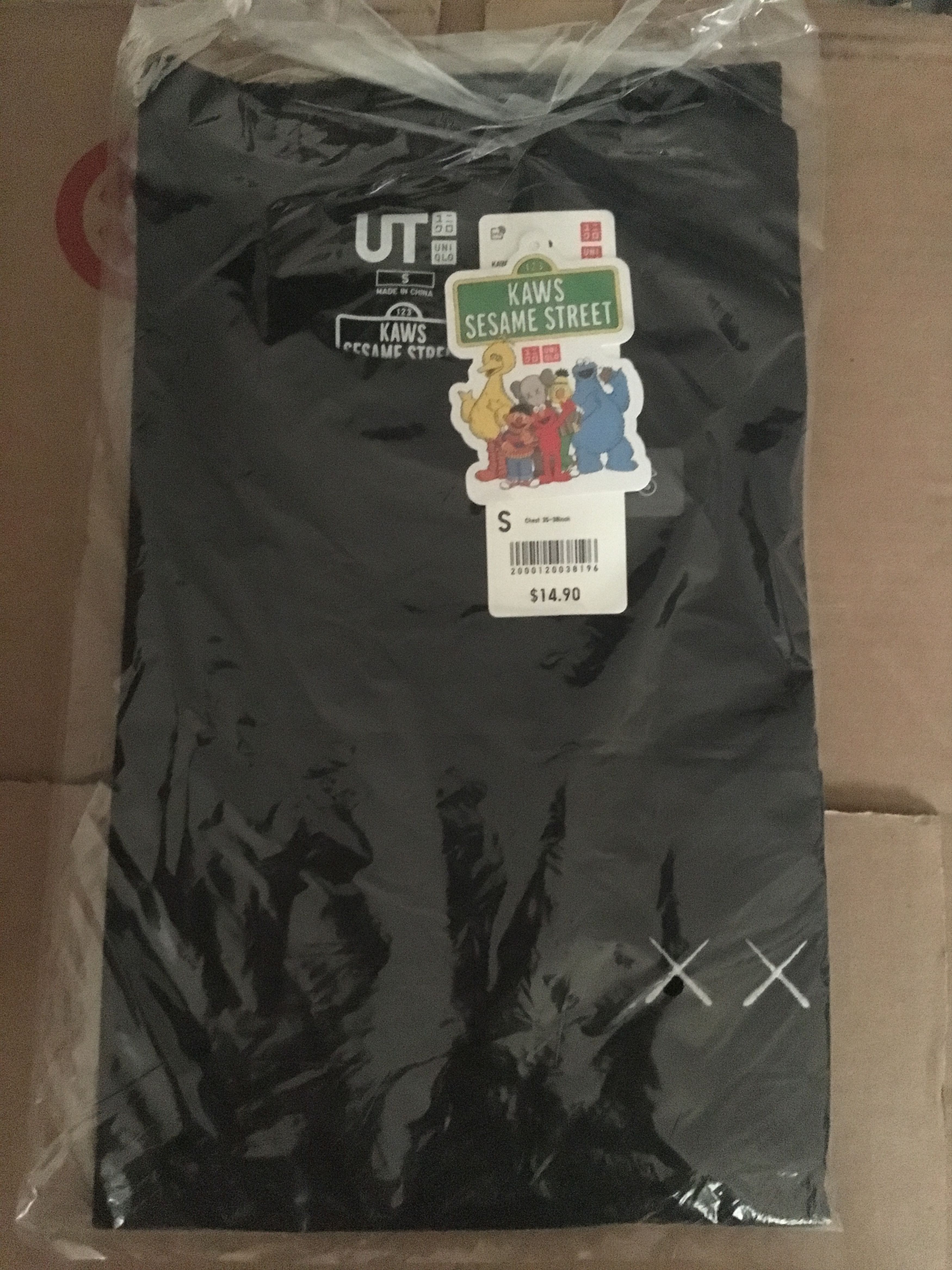 Kaws × Uniqlo Uniqlo x Kaws X Sesame Street XX Tee Small Size US S / EU 44-46 / 1 - 1 Preview