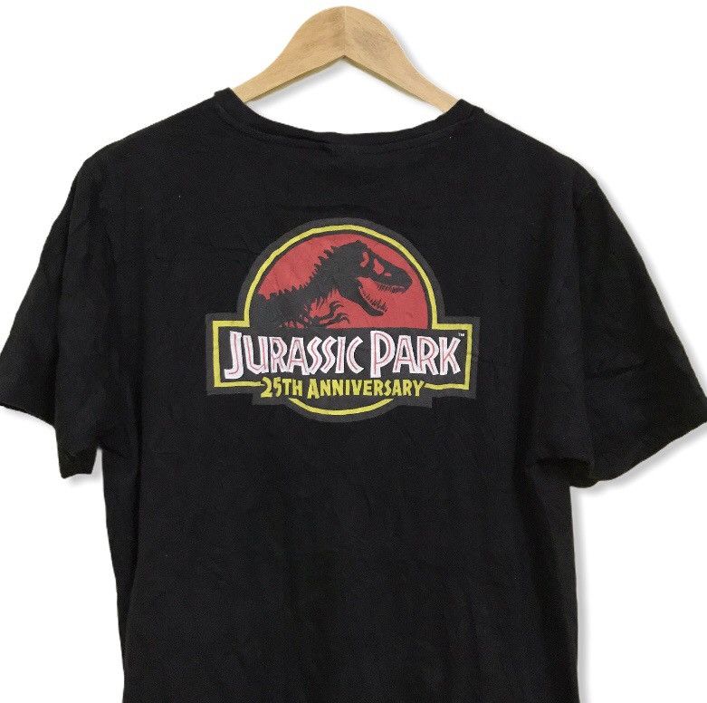 GU Jurrasic park 25th aniversary tshirt Size US M / EU 48-50 / 2 - 2 Thumbnail