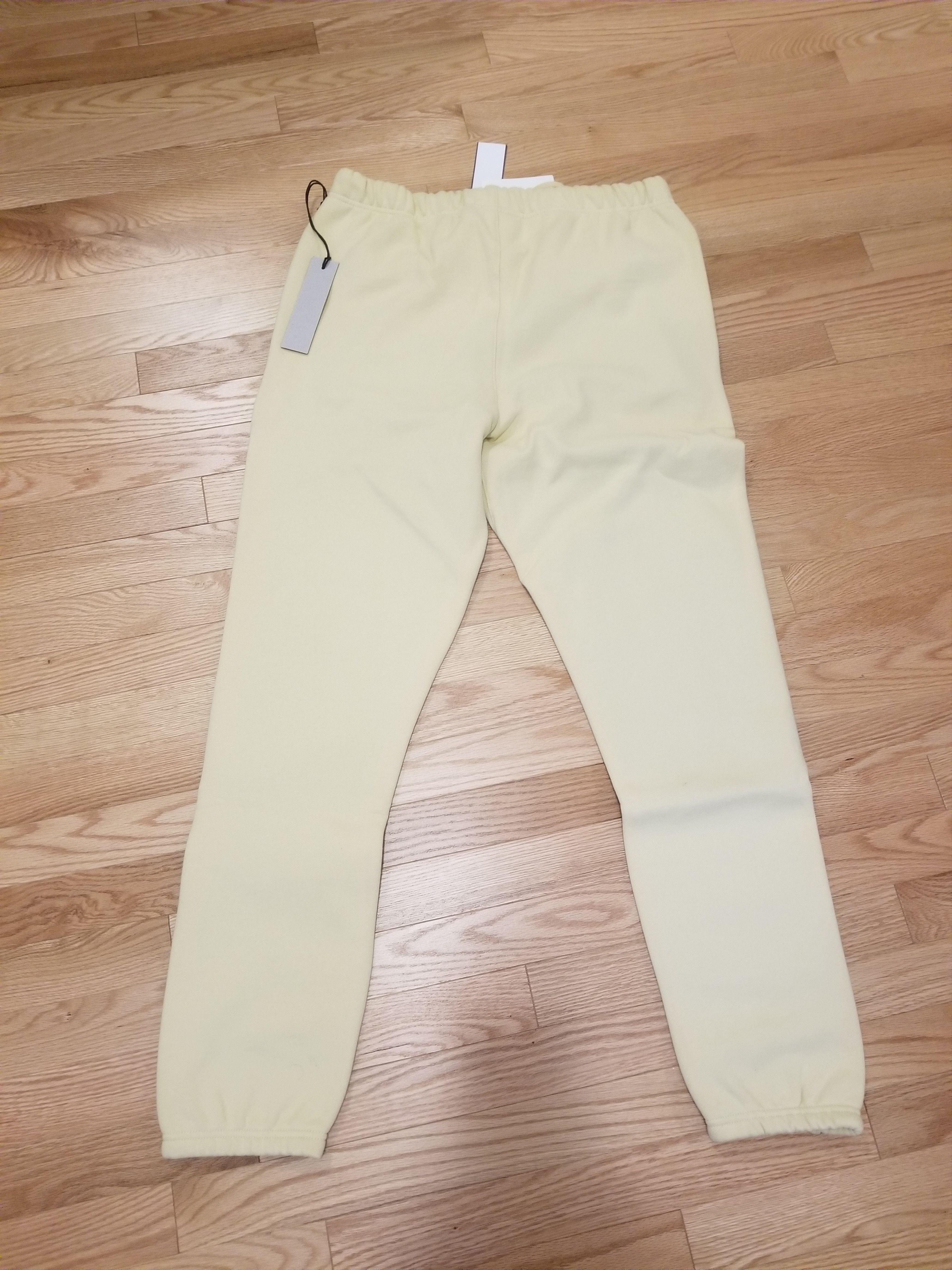 Fear of God Fear of god essentials SS22 cream sweatpants Size US 34 / EU 50 - 2 Thumbnail