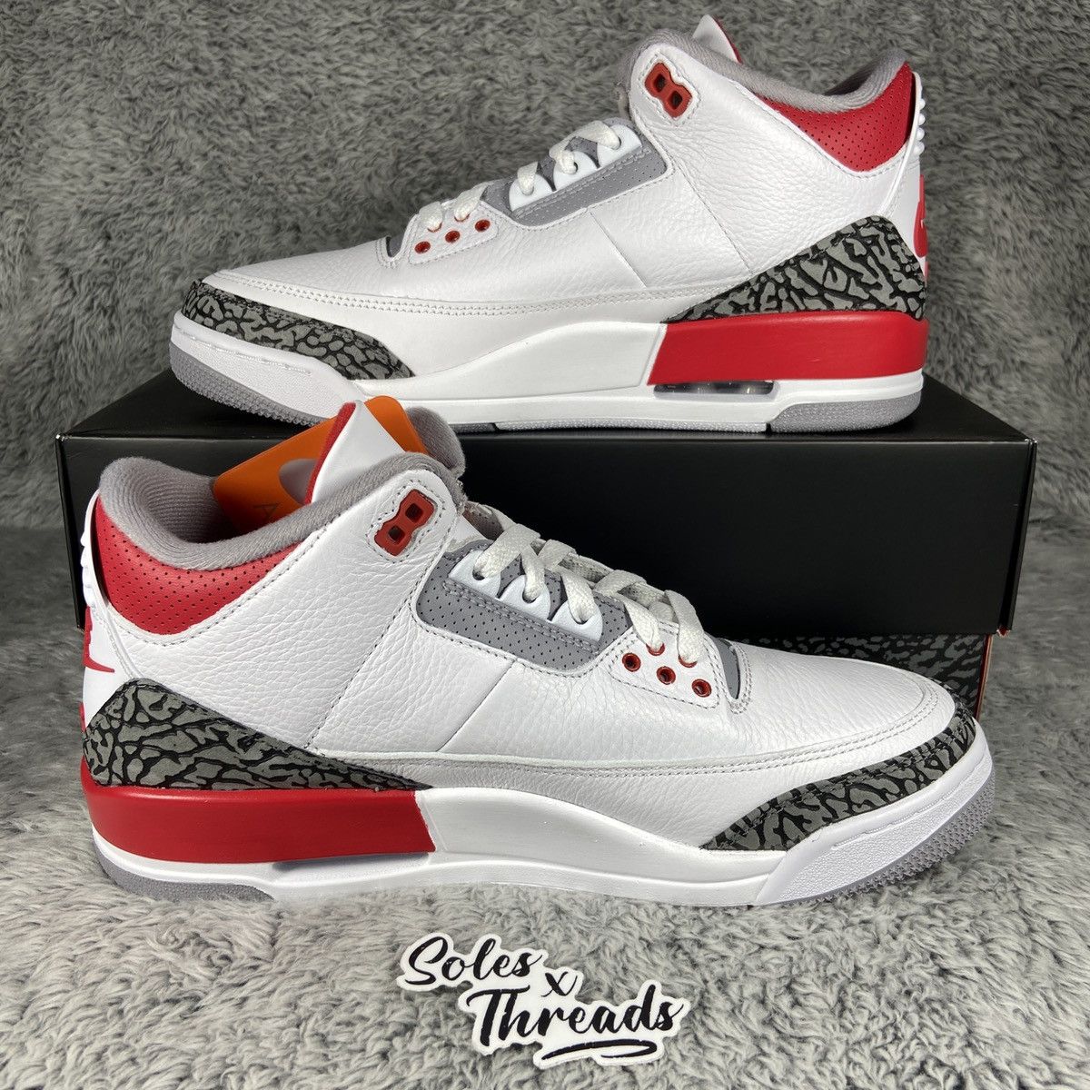 Jordan Brand Air Jordan 3 Retro 'Fire Red' (2022) Men's Sneakers Size 9.5 Size US 9.5 / EU 42-43 - 2 Thumbnail