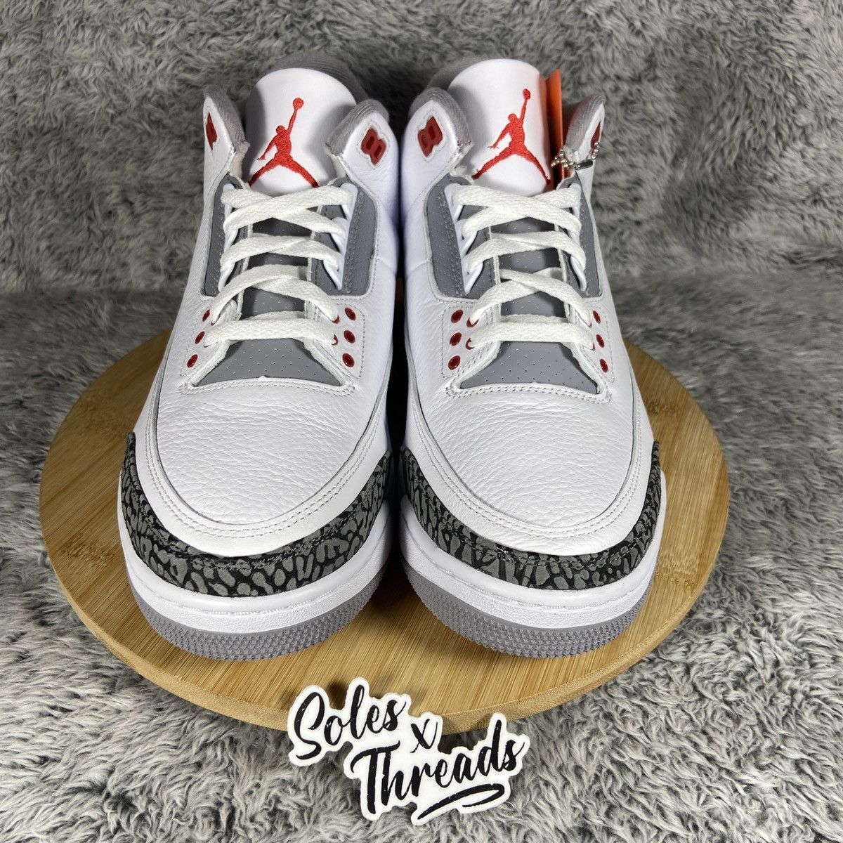 Jordan Brand Air Jordan 3 Retro 'Fire Red' (2022) Men's Sneakers Size 9.5 Size US 9.5 / EU 42-43 - 4 Thumbnail