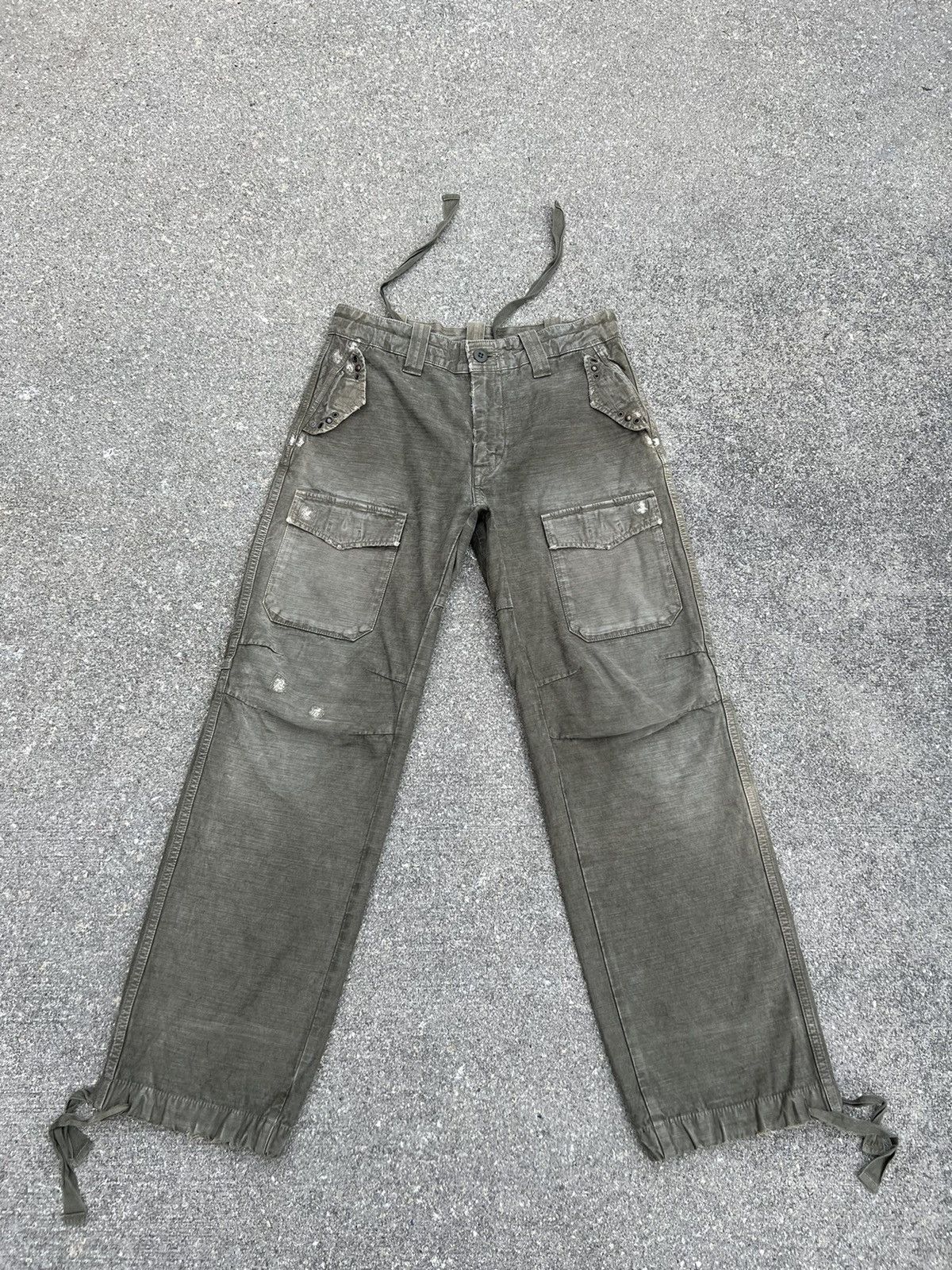 image of Vintage VTG Bartack Japan Distress Fade Olive Green Cargo Trouser in Faded Olive Green (Size 31)